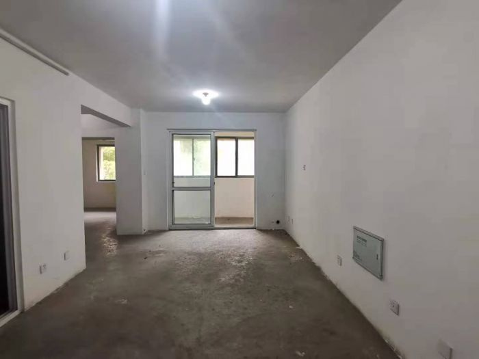 世濠花园 1室1厅1卫 65m²