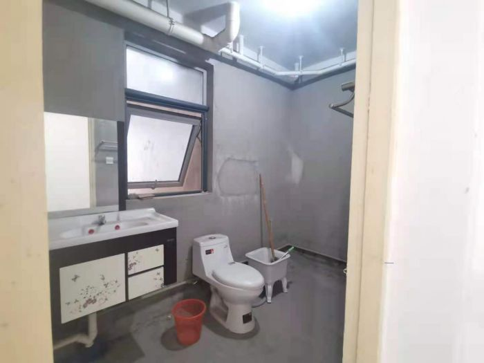 世濠花园 1室1厅1卫 65m²