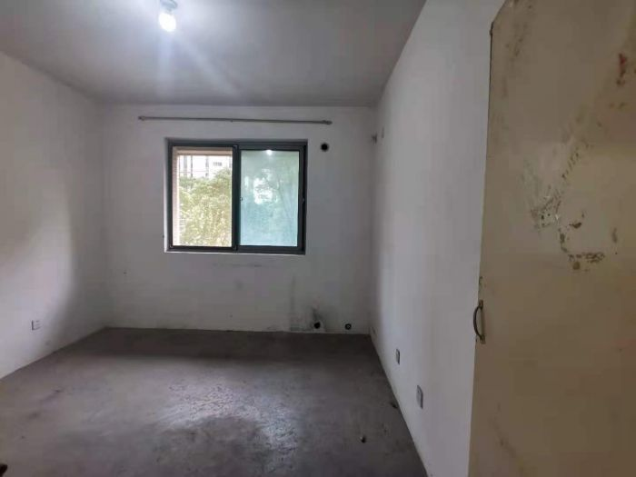世濠花园 1室1厅1卫 65m²
