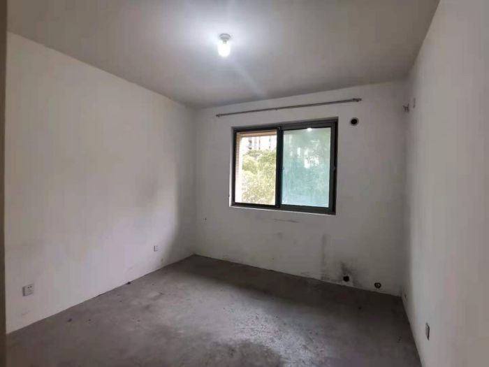 世濠花园 1室1厅1卫 65m²