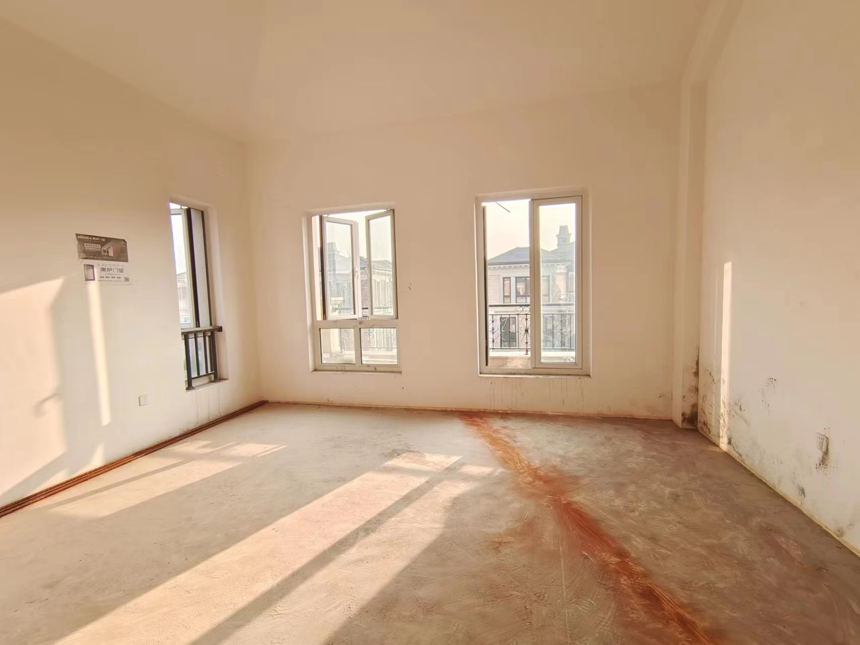 顺发御园 5室3厅3卫 312m&sup2;