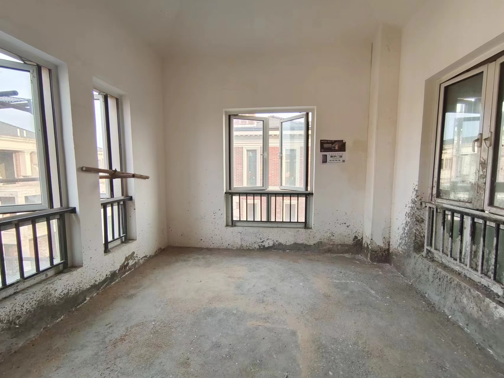 顺发御园 5室3厅3卫 312m&sup2;