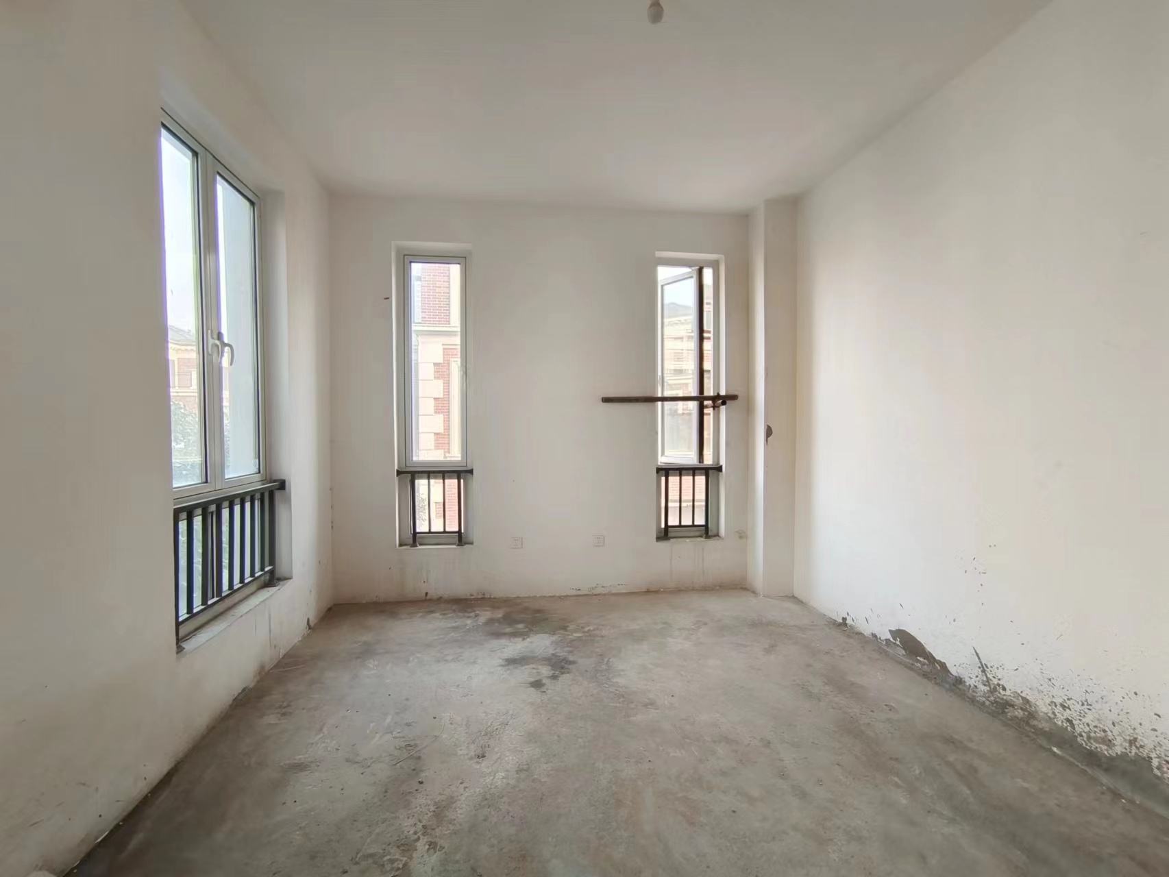 顺发御园 5室3厅3卫 312m&sup2;