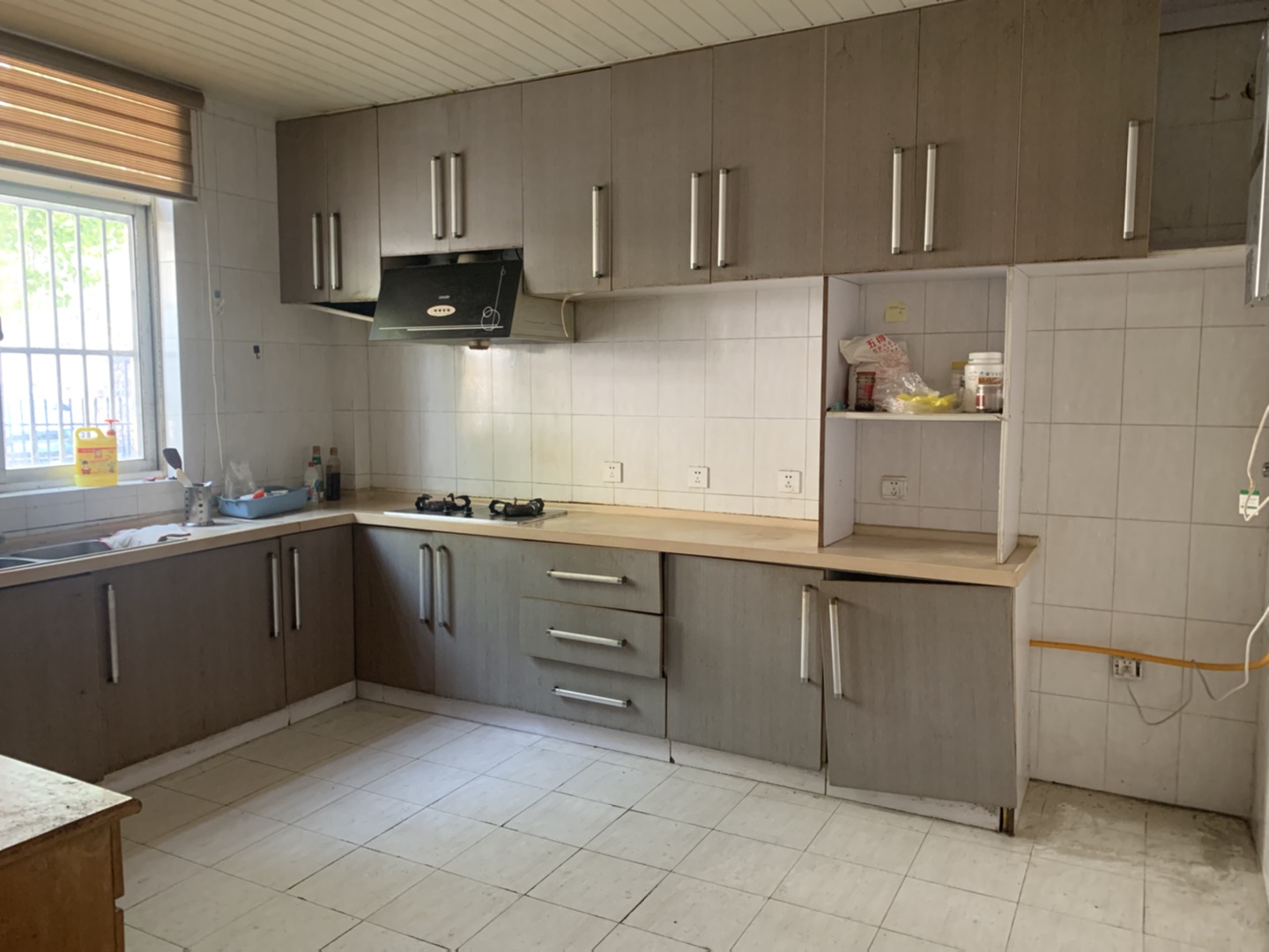 爱玛花苑 4室2厅2卫 282.65m&sup2;
