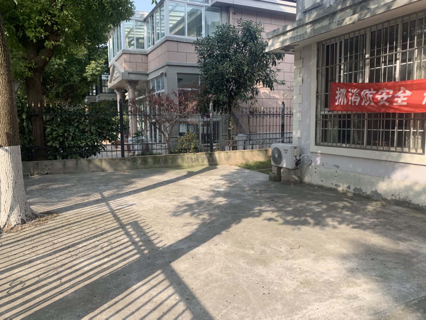 爱玛花苑 4室2厅2卫 282.65m&sup2;
