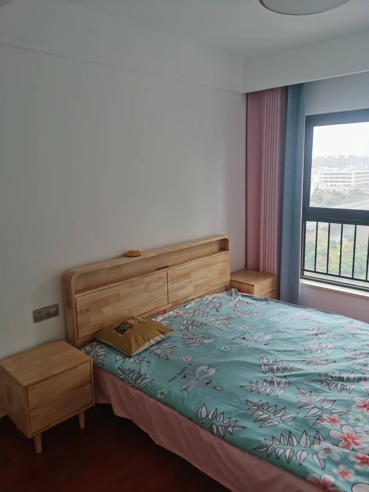 林肯公园 3室2厅1卫 93m&sup2;