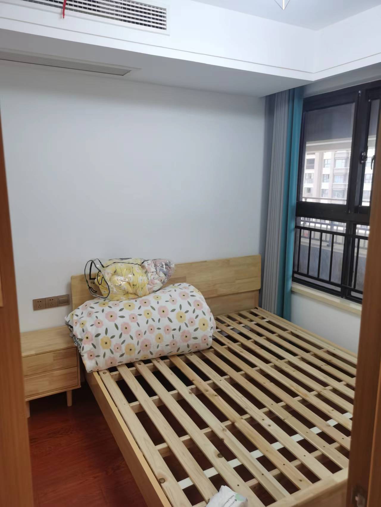 林肯公园 3室2厅1卫 93m&sup2;