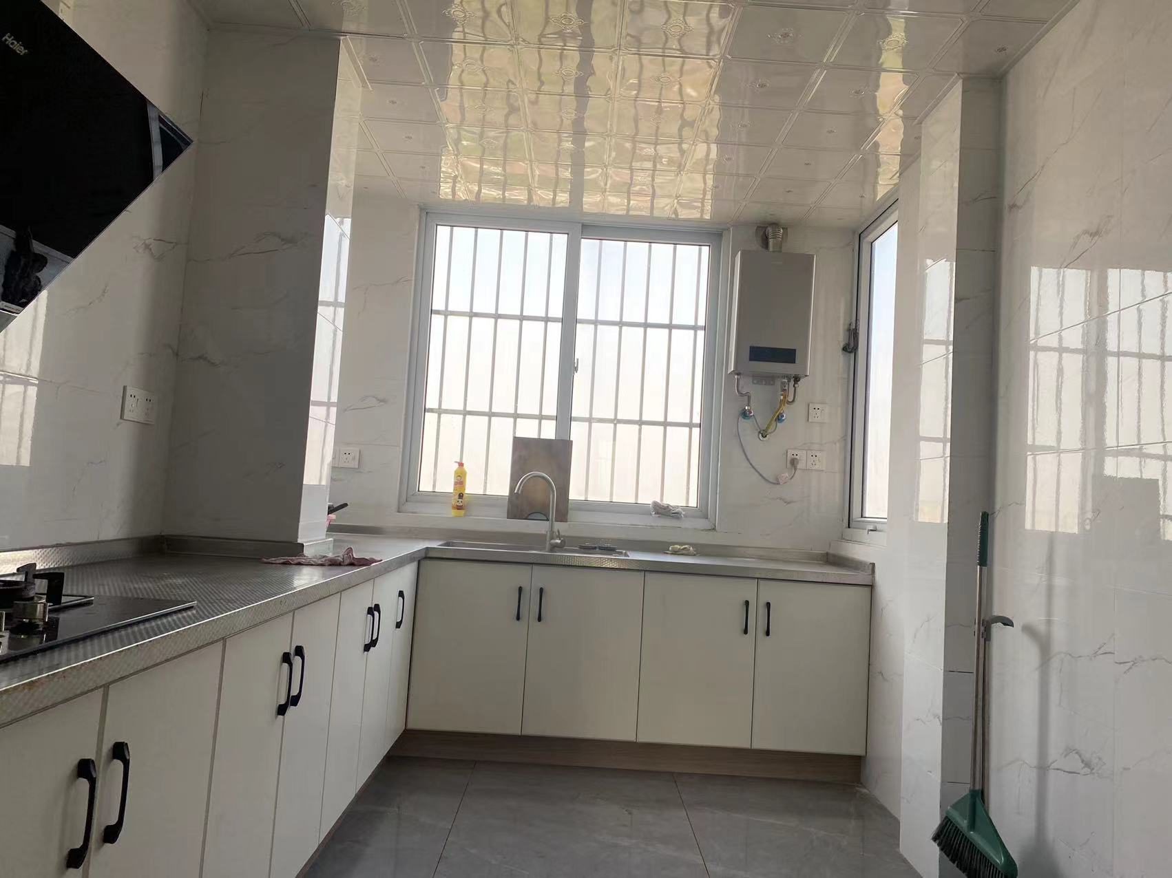 景明花苑 5室2厅2卫 164m²