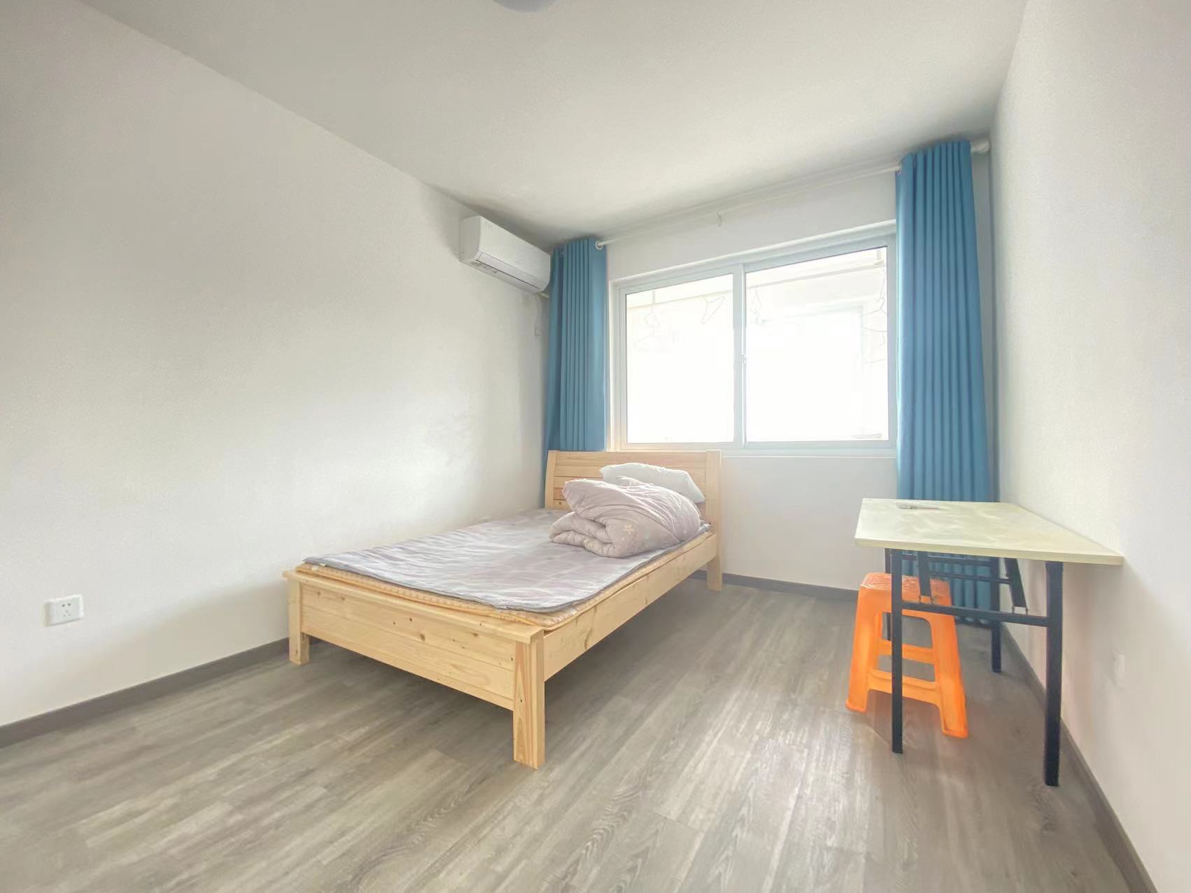 景明花苑 5室2厅2卫 164m²
