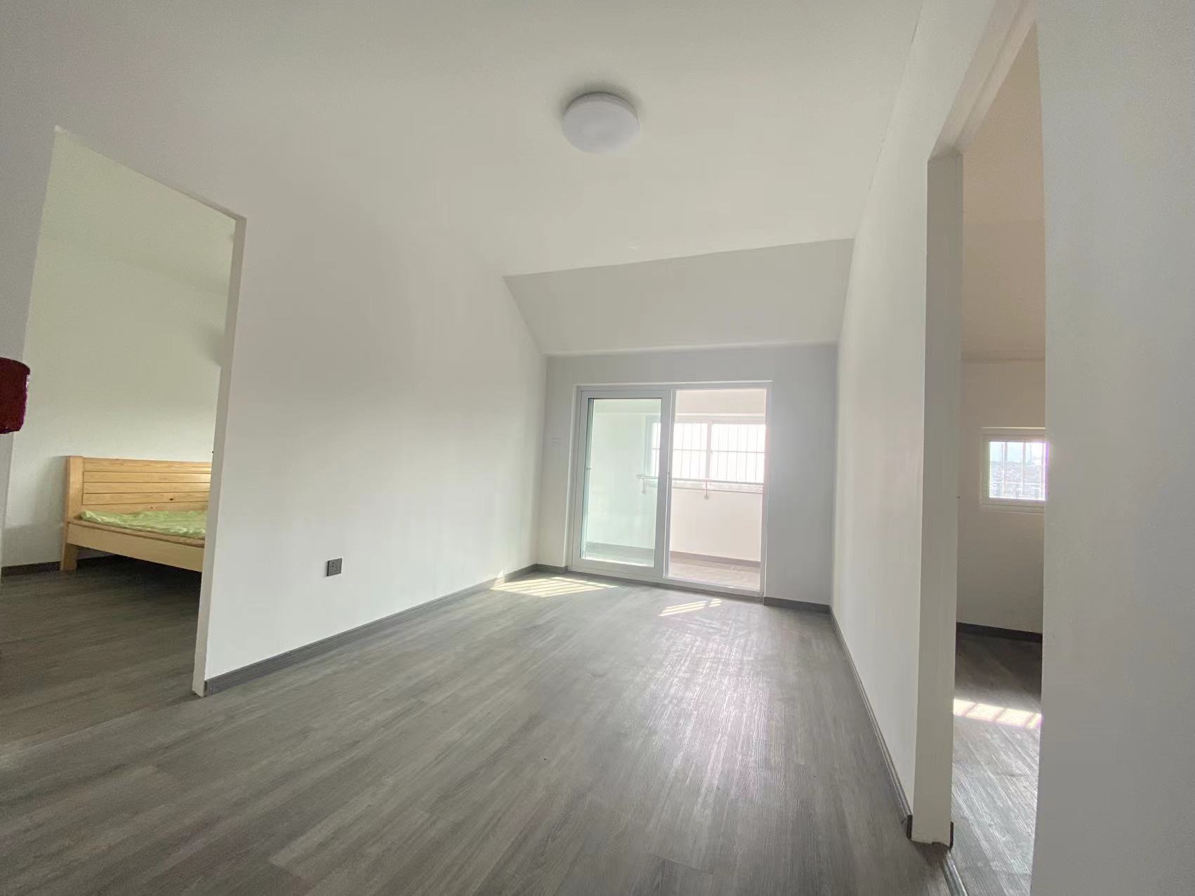 景明花苑 5室2厅2卫 164m²