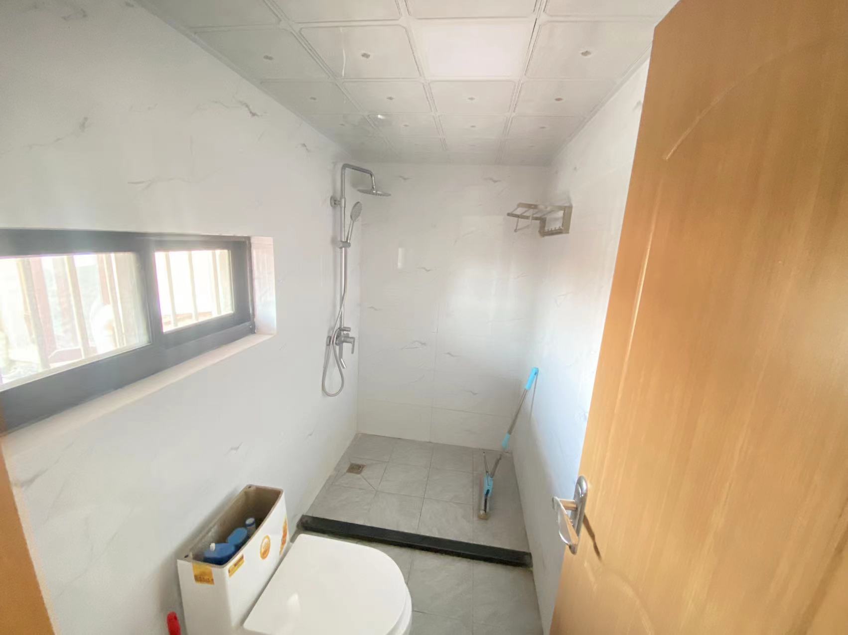 景明花苑 5室2厅2卫 164m²