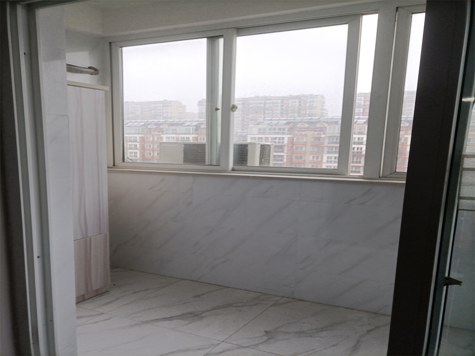 世纪新城 4室2厅2卫 158.00m&sup2;