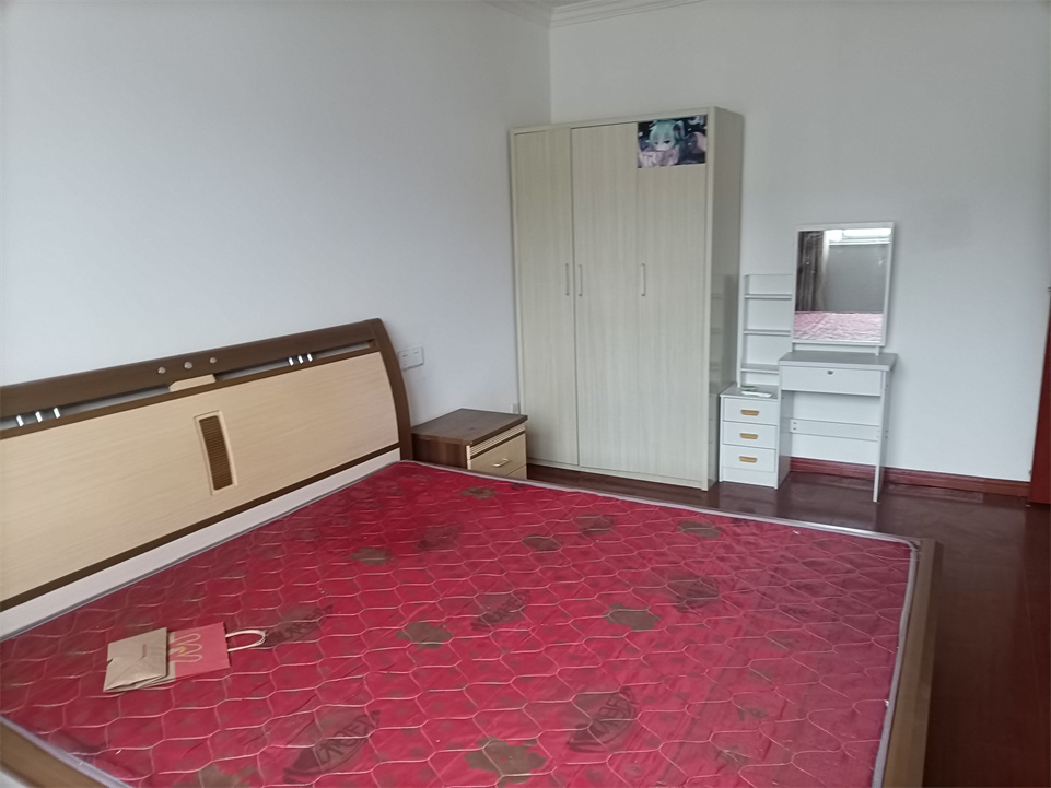 世纪新城 4室2厅2卫 158.00m&sup2;