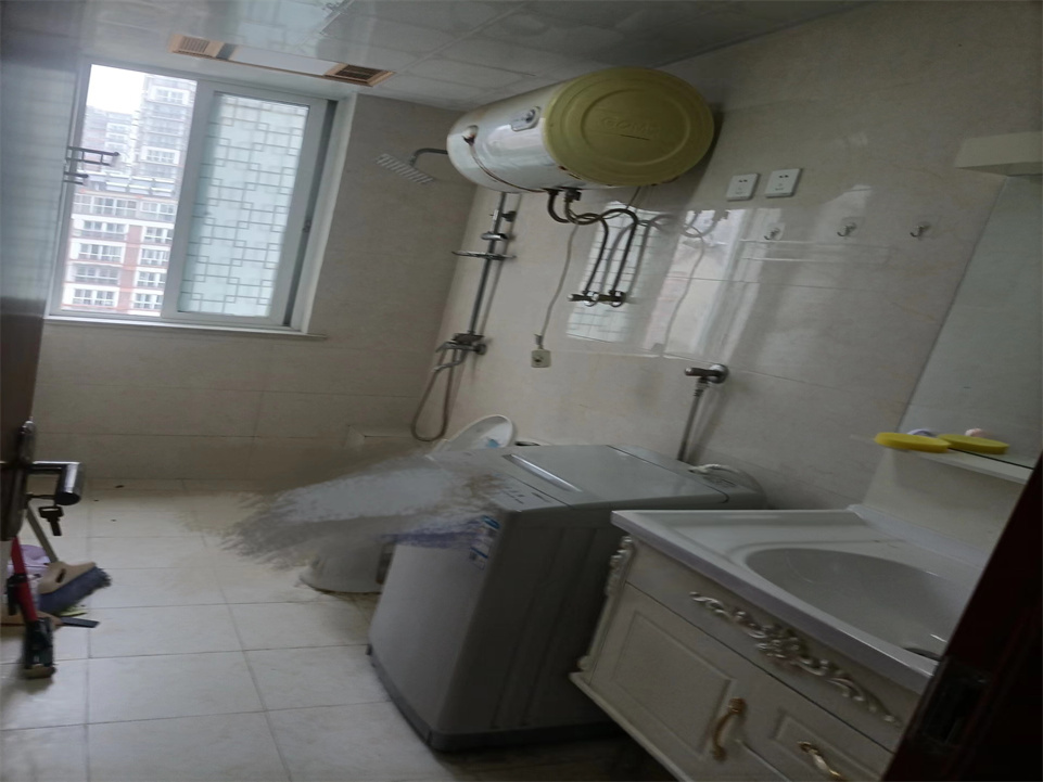 世纪新城 4室2厅2卫 158.00m&sup2;