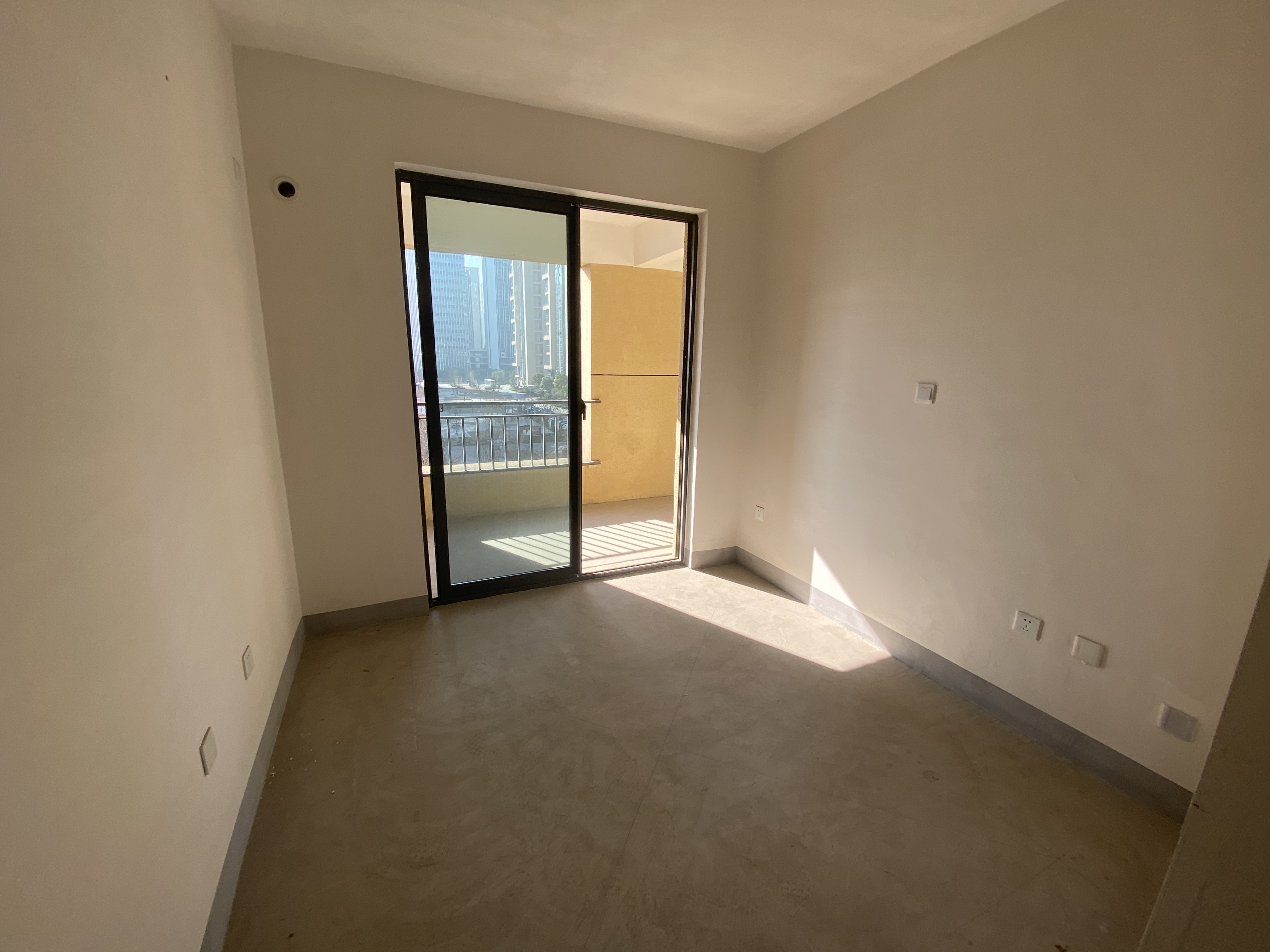 翠园 3室2厅1卫 106.00m&sup2;
