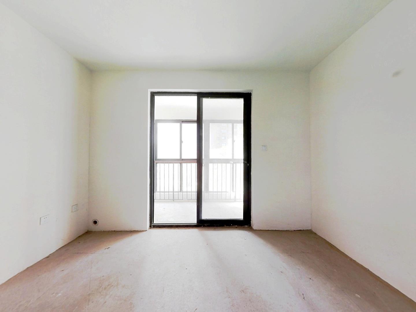 龙田花苑一期 3室2厅2卫 137.00m&sup2;