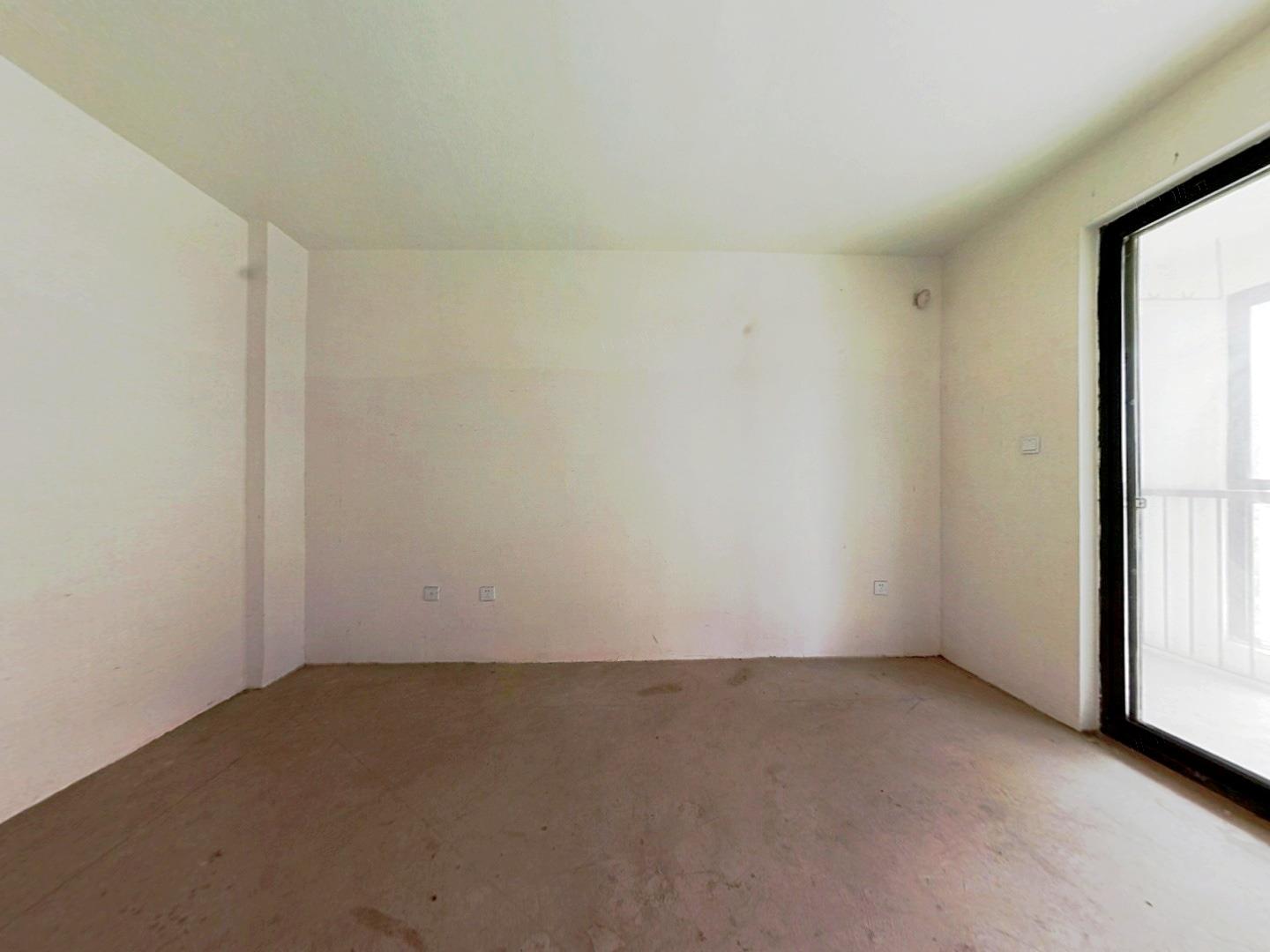 龙田花苑一期 3室2厅2卫 137.00m&sup2;