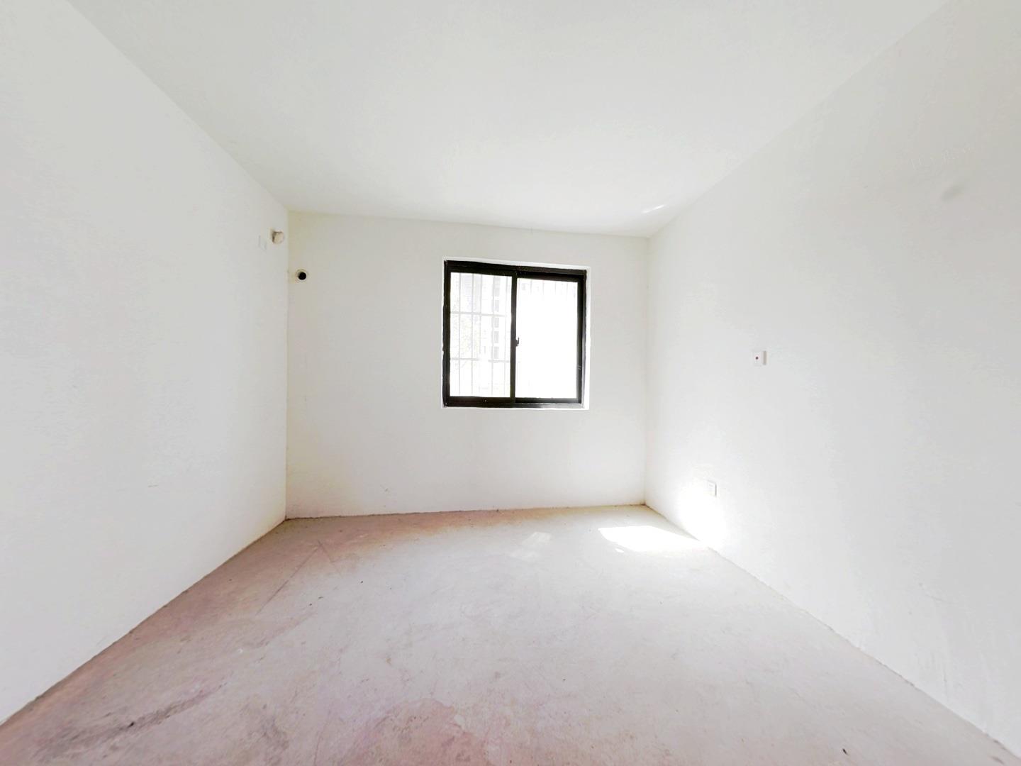 龙田花苑一期 3室2厅2卫 137.00m&sup2;