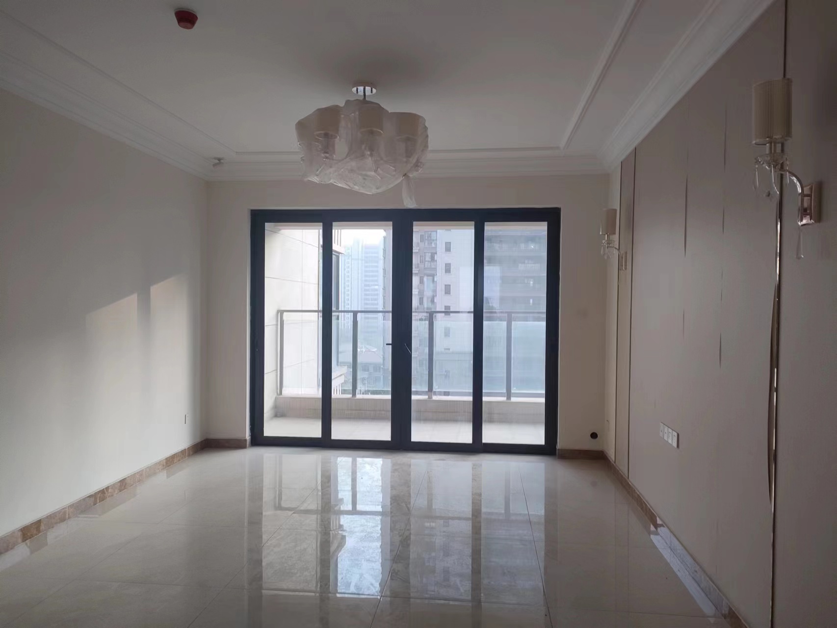 恒大悦珑湾 3室2厅2卫 120m&sup2;