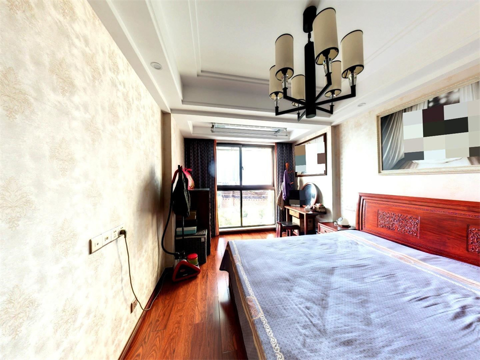 华强城 3室2厅2卫 135.69m&sup2;