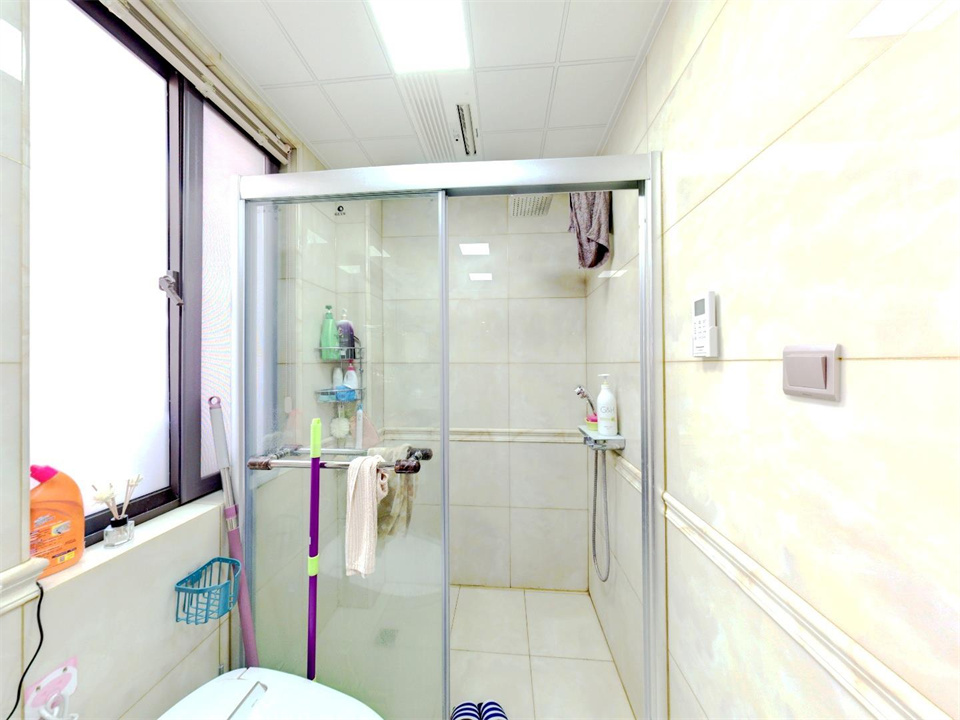 华强城 3室2厅2卫 135.69m&sup2;