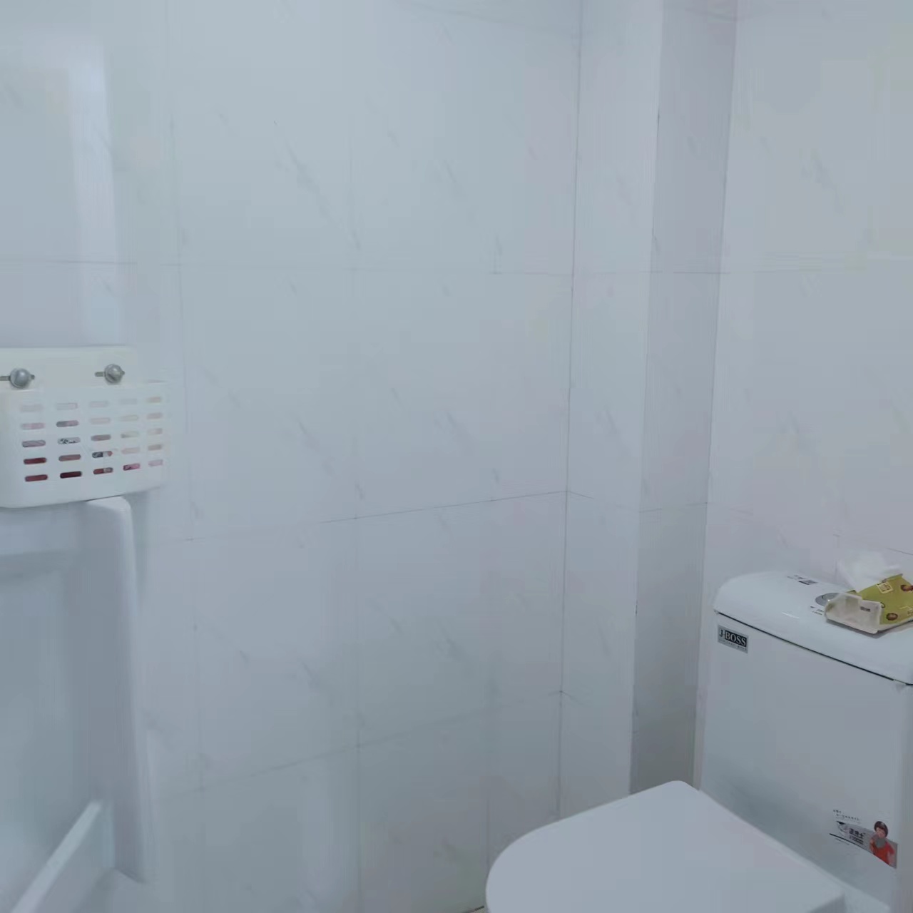 名都广场 3室1厅1卫 350m&sup2;