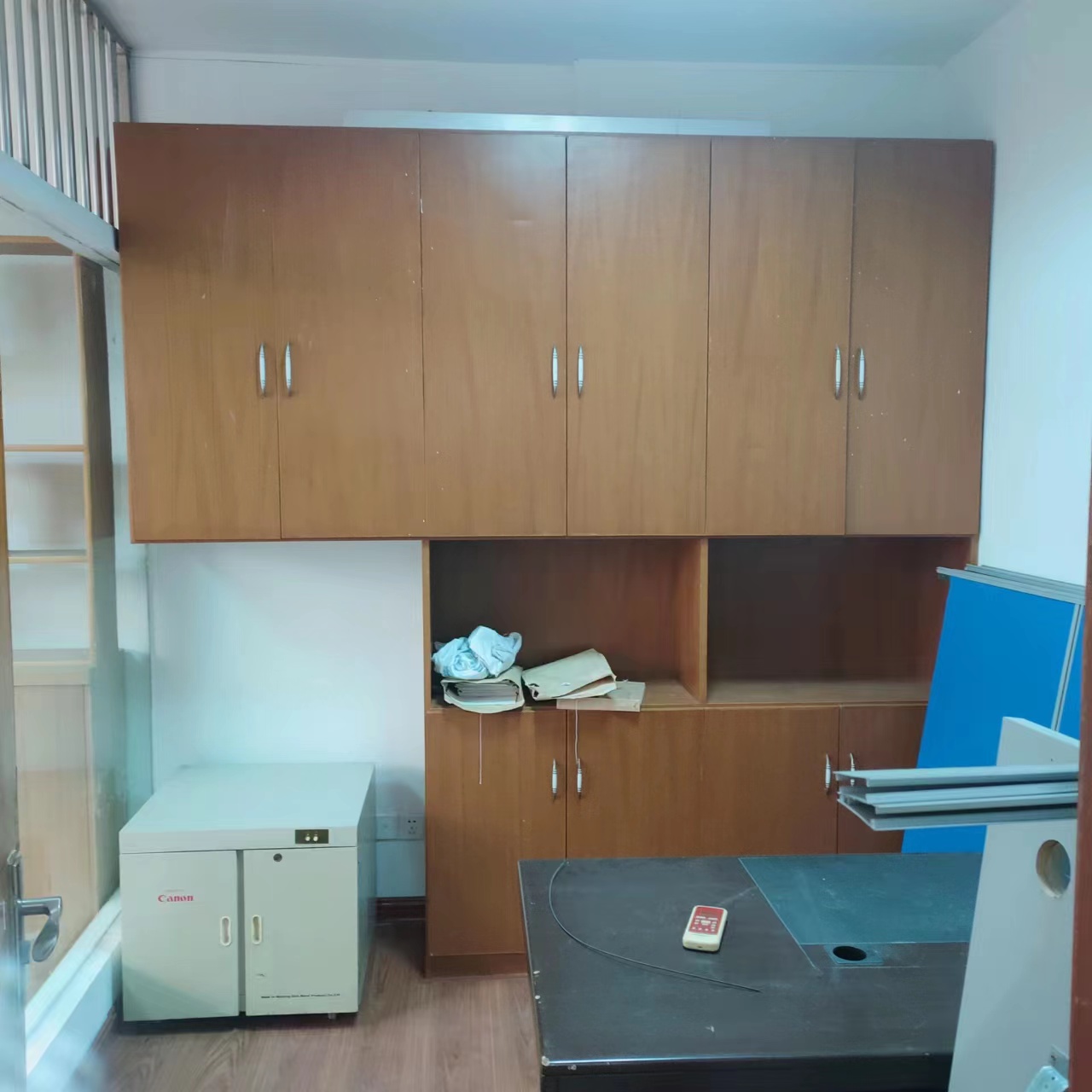 名都广场 3室1厅1卫 350m&sup2;