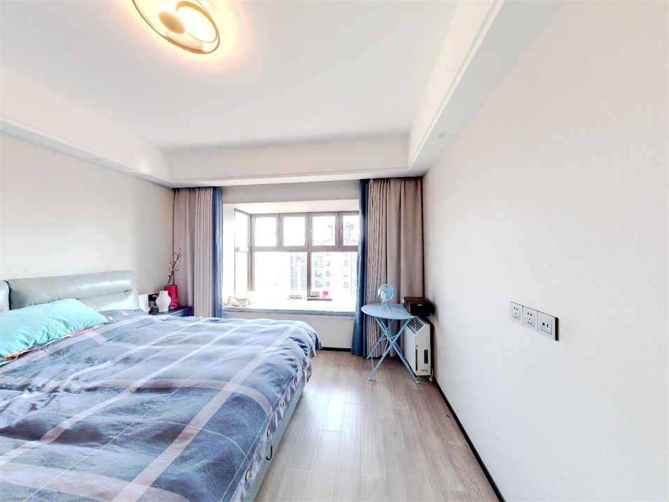 华强城 4室2厅2卫 146.31m&sup2;