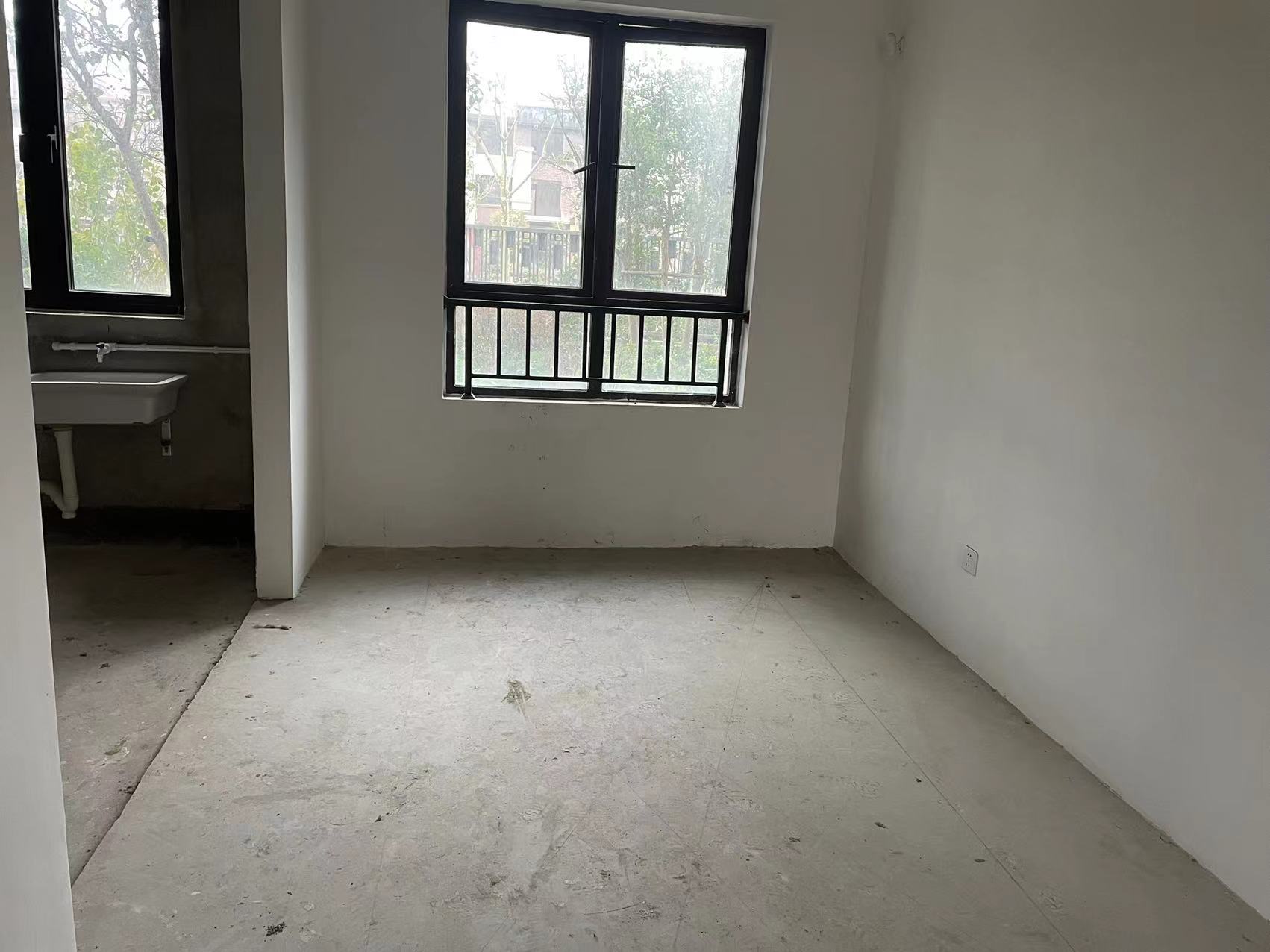 盛和九里香堤二期 4室2厅2卫 154.00m²