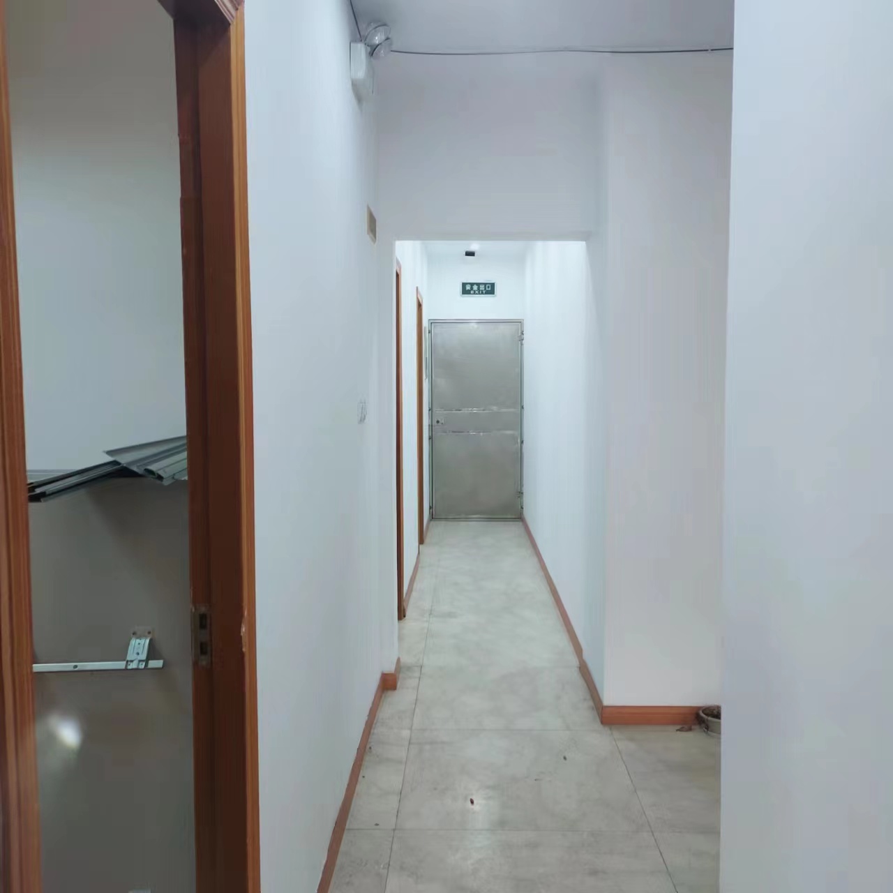 名都广场 1室1厅1卫 105m&sup2;