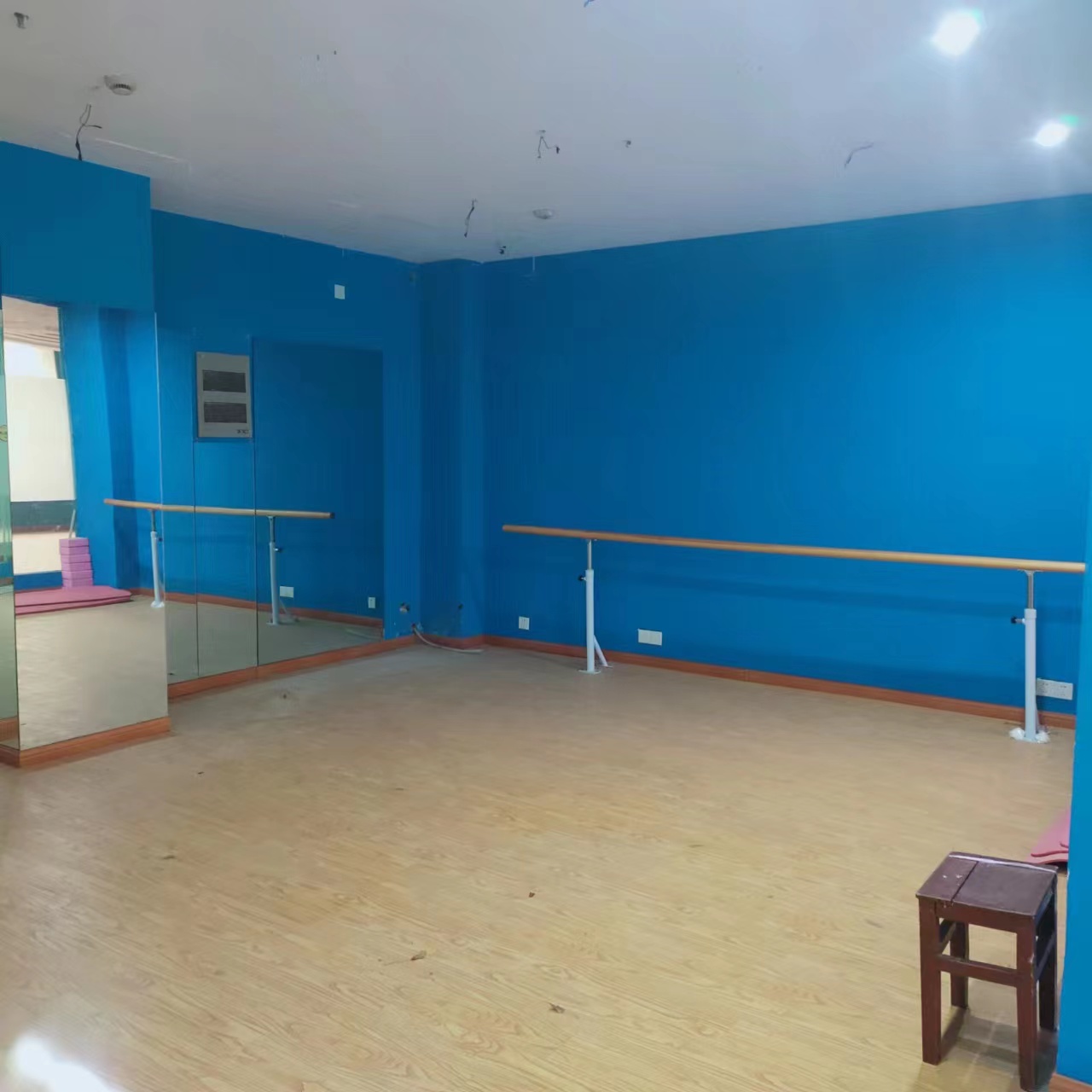 名都广场 1室1厅1卫 105m&sup2;