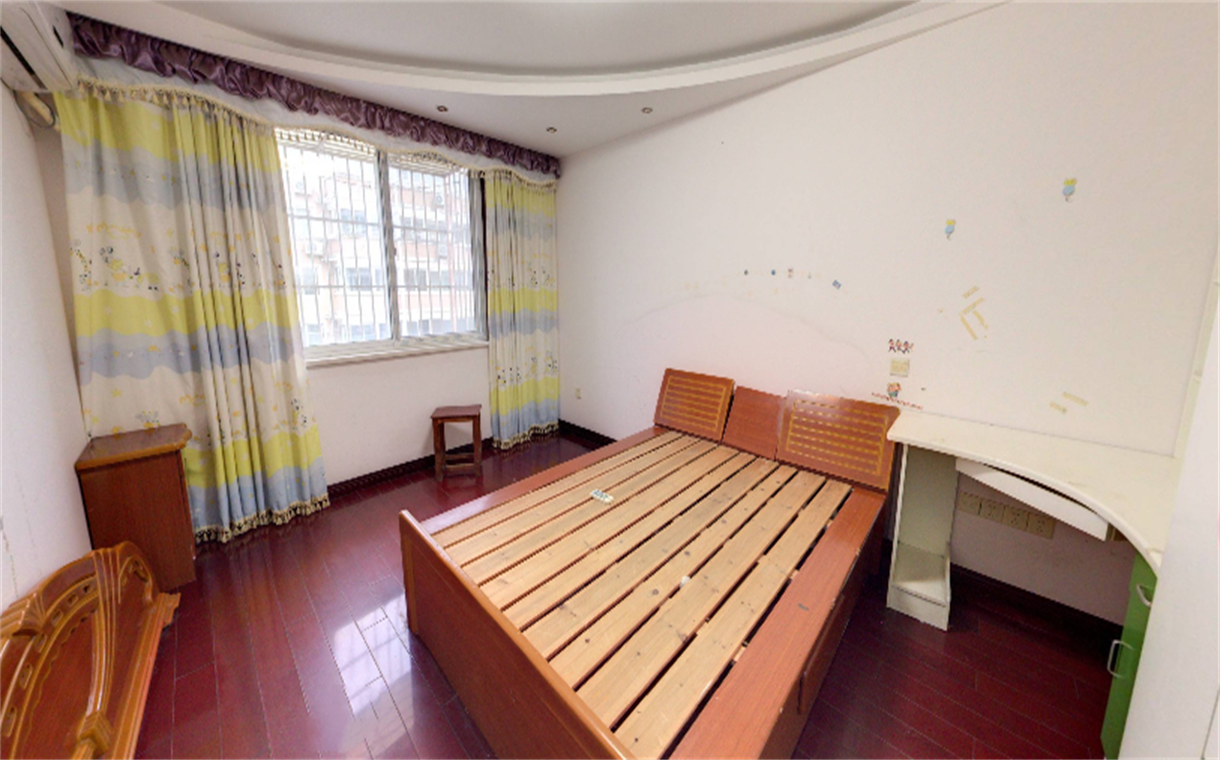 星通花园 3室2厅1卫 140m&sup2;