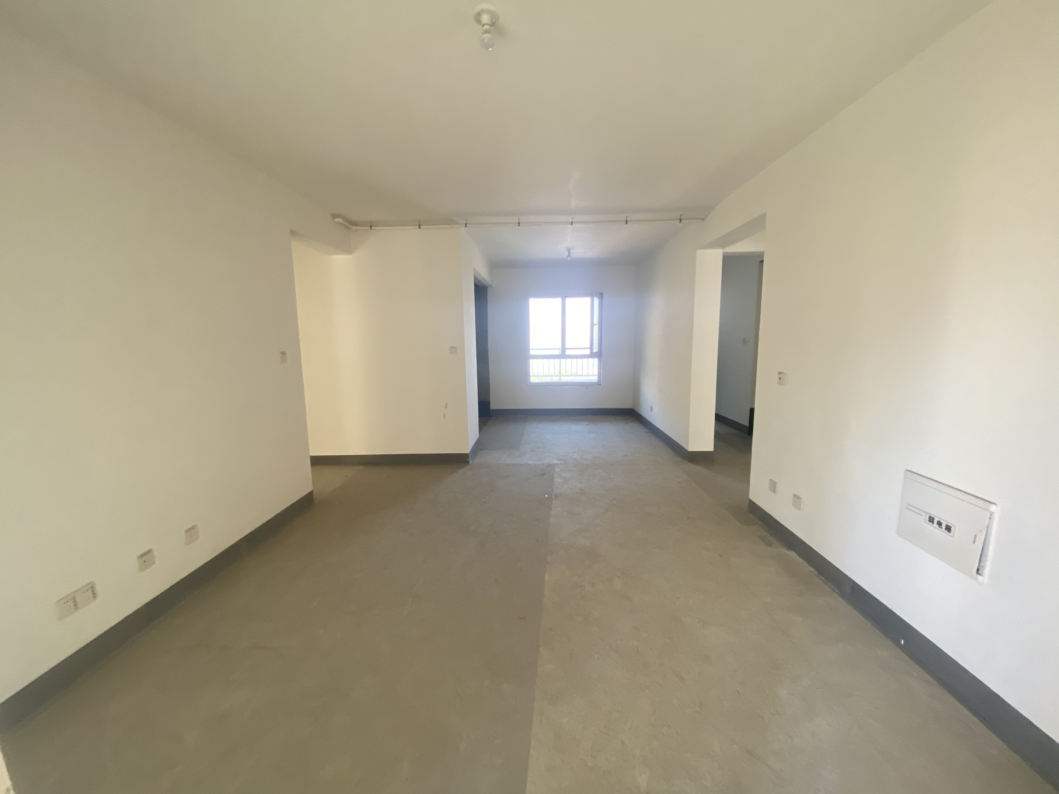 世茂九龙庭 3室2厅1卫 127m²