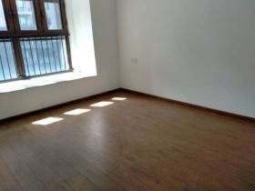 碧桂园时代悦城 4室2厅2卫 140m&sup2;