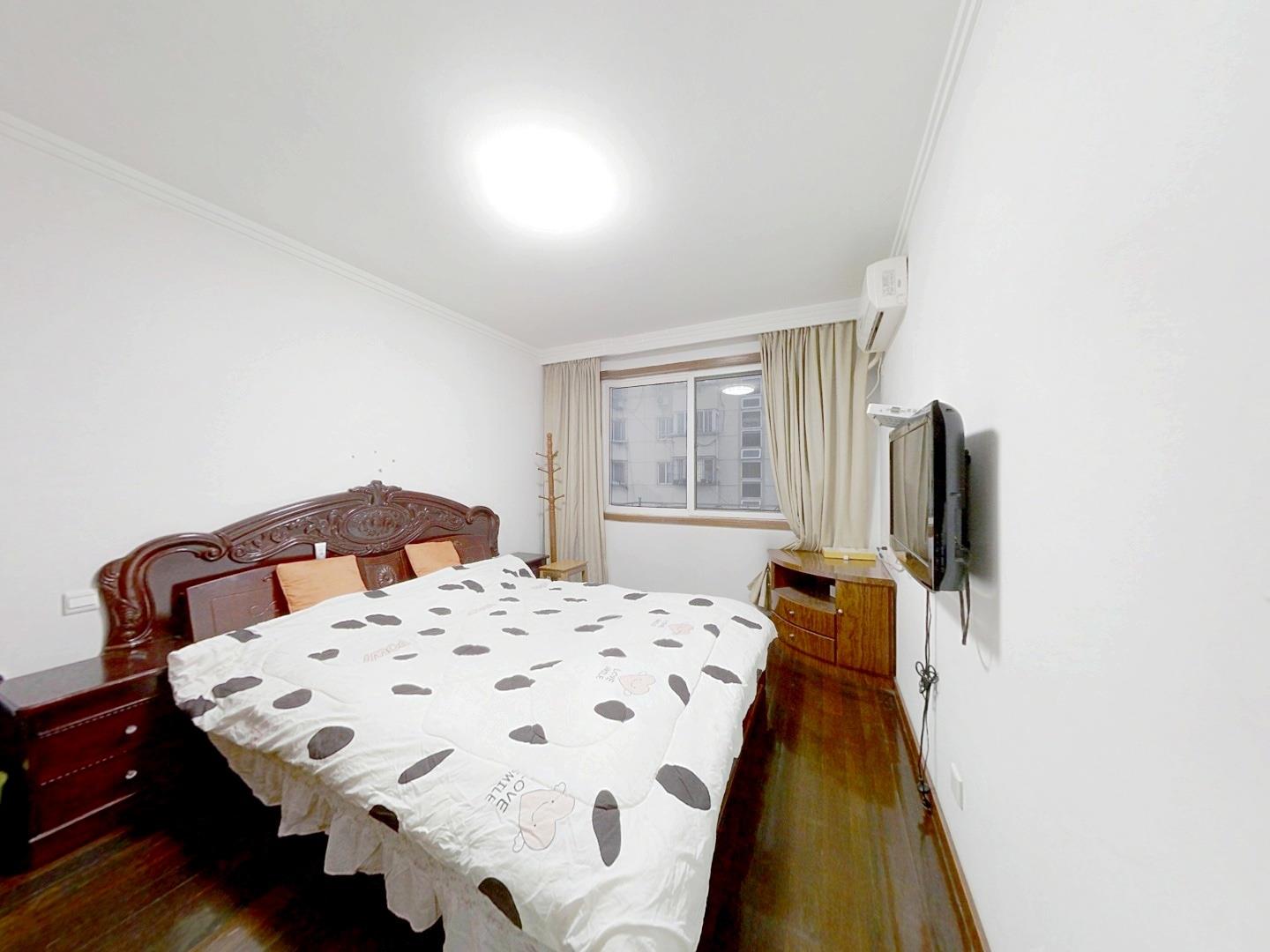 光明东村一期 3室2厅2卫 143.60m&sup2;