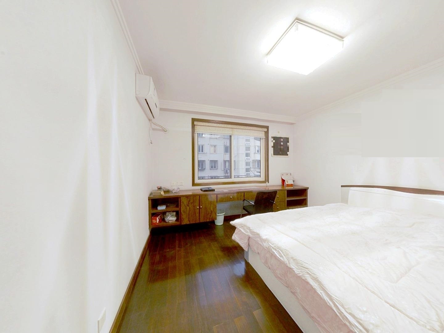 光明东村一期 3室2厅2卫 143.60m&sup2;