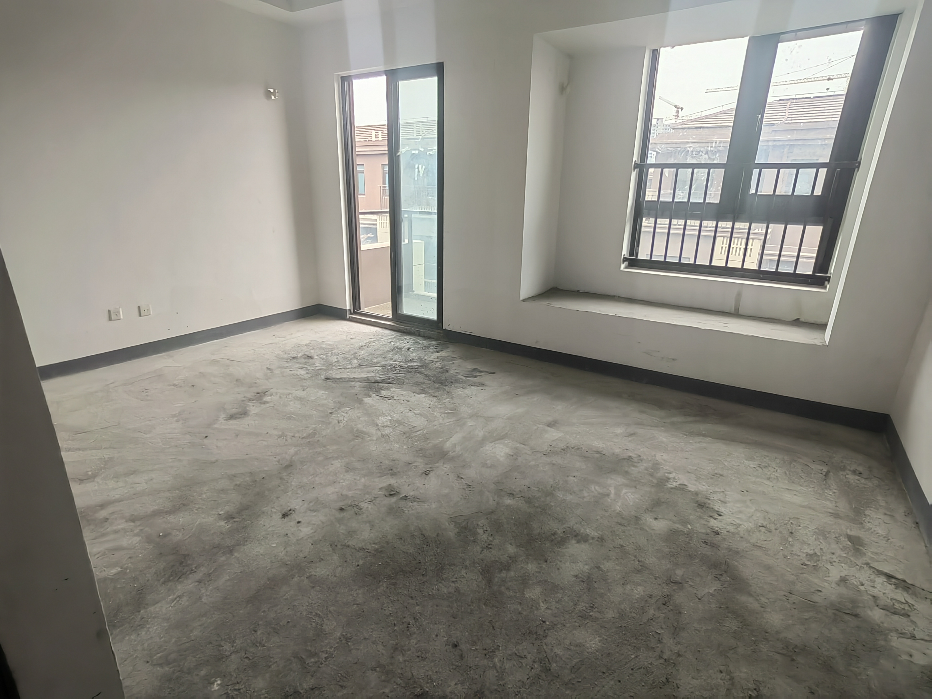 绿地新里城 2室2厅1卫 102.00m&sup2;