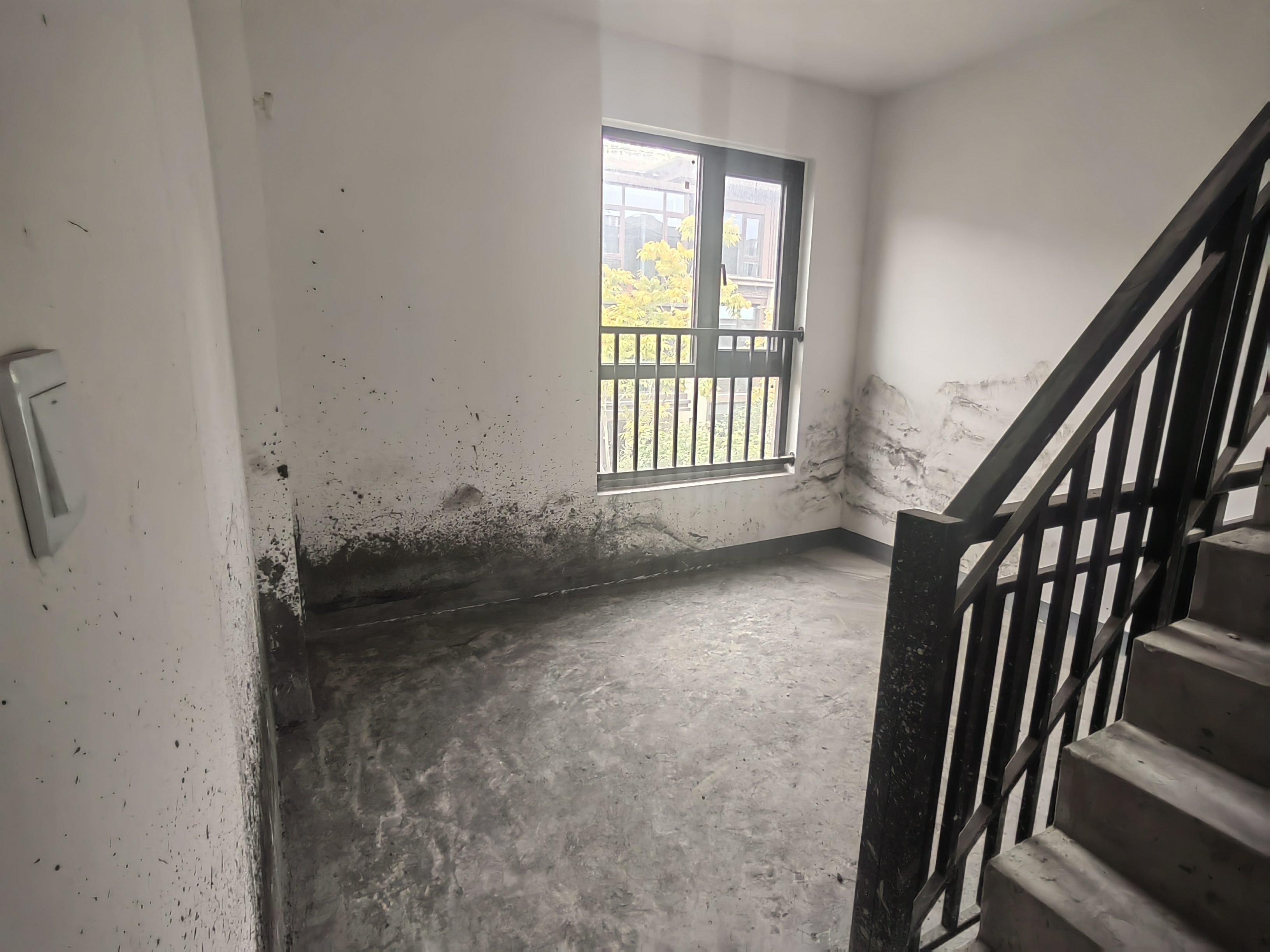 绿地新里城 2室2厅1卫 102.00m&sup2;