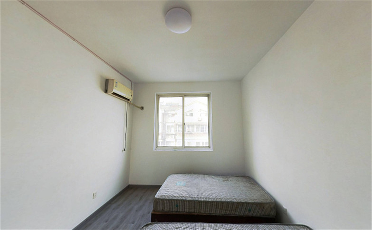 明珠花园（南通经济技术开发区） 8室2厅4卫 135.00m&sup2;