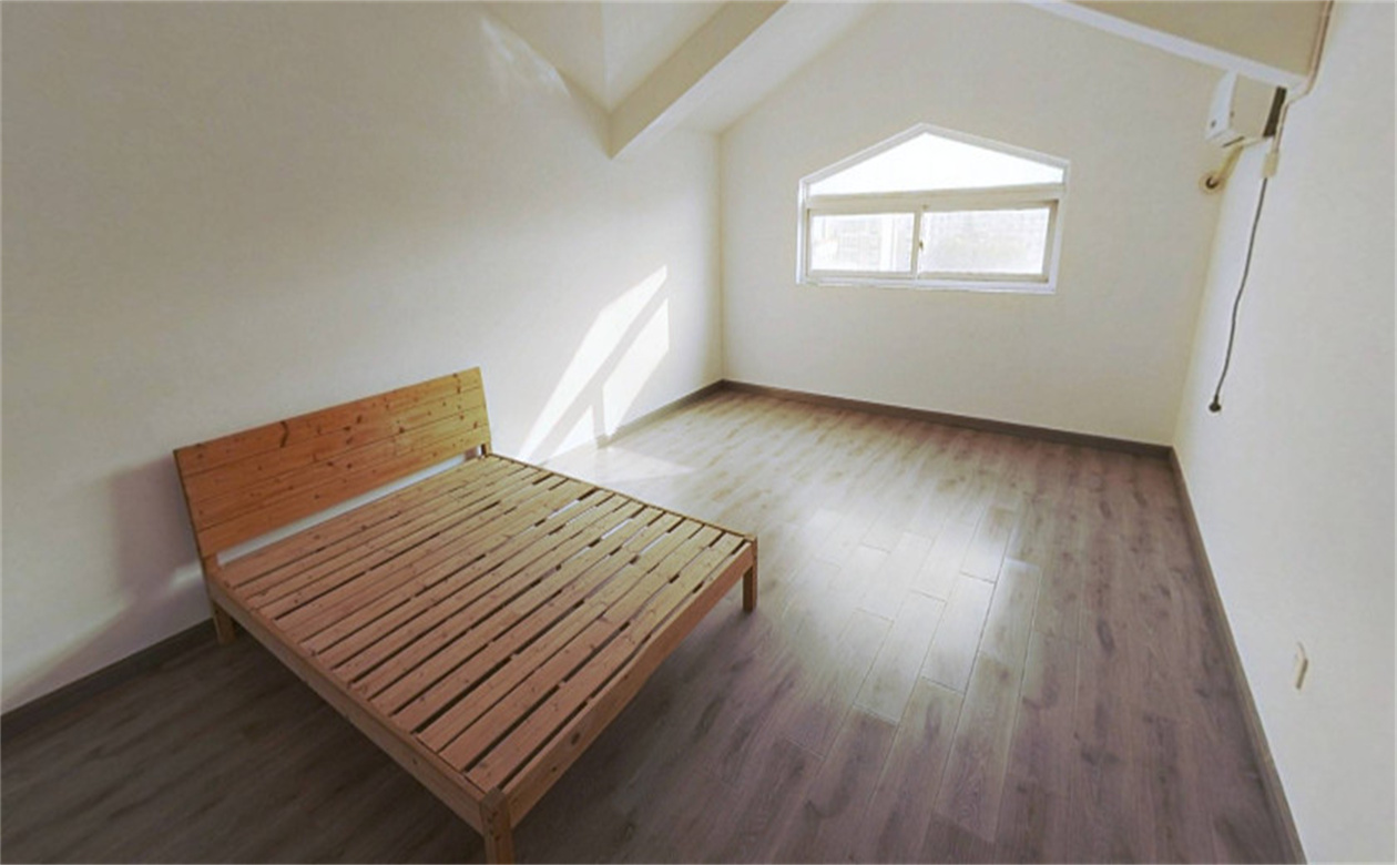 明珠花园（南通经济技术开发区） 8室2厅4卫 135.00m&sup2;