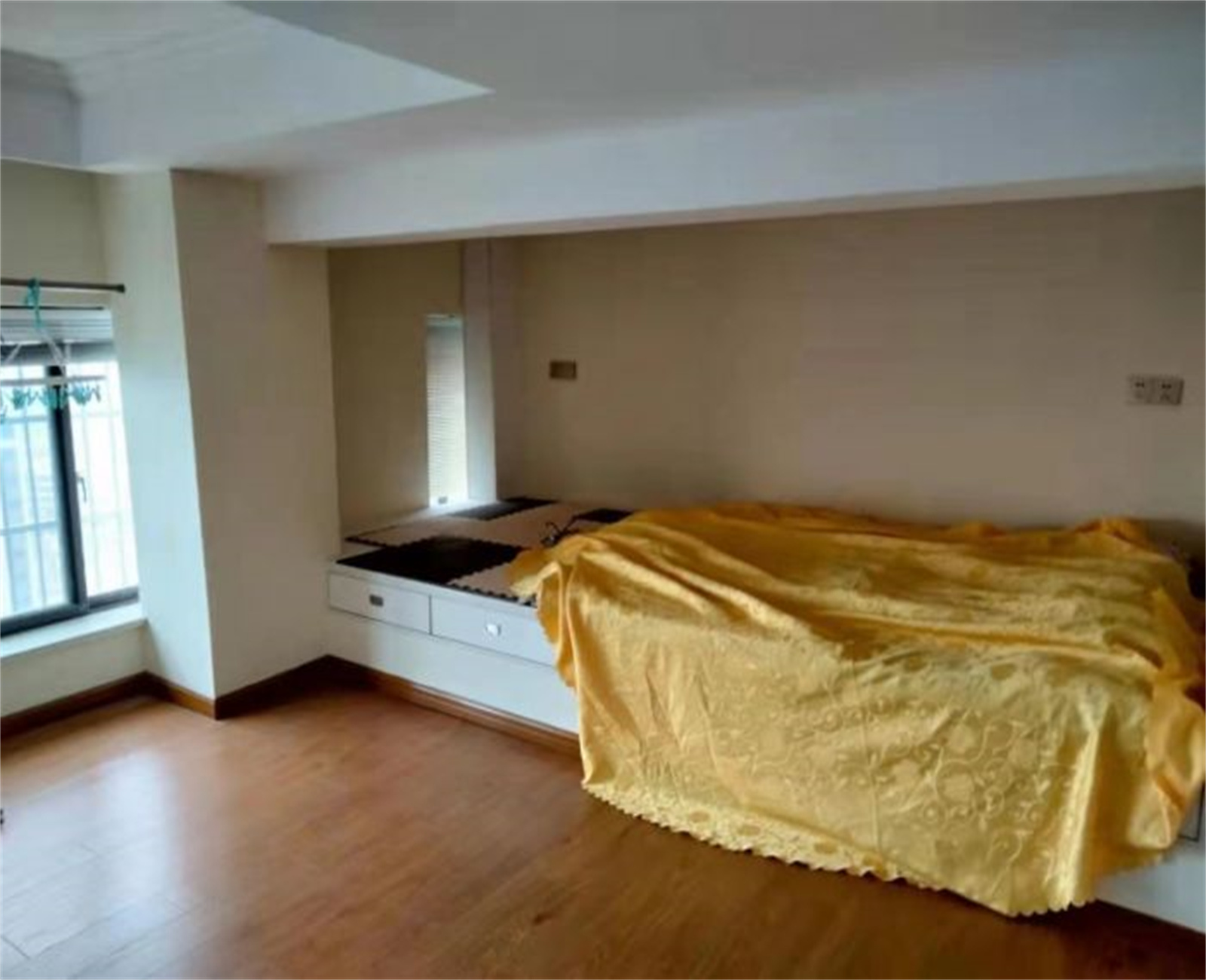 中江国际广场 3室2厅1卫 85m&sup2;