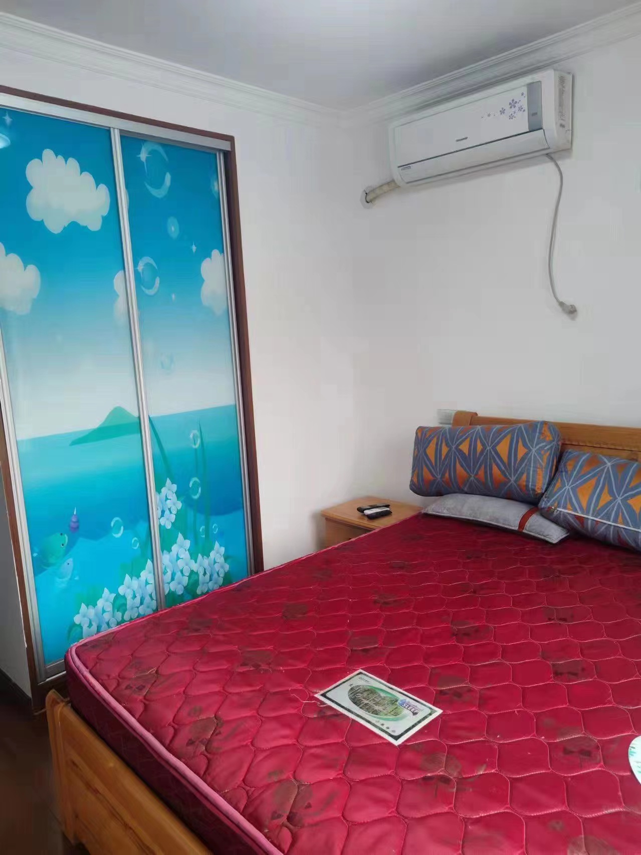 虹桥东村 4室2厅2卫 73m&sup2;