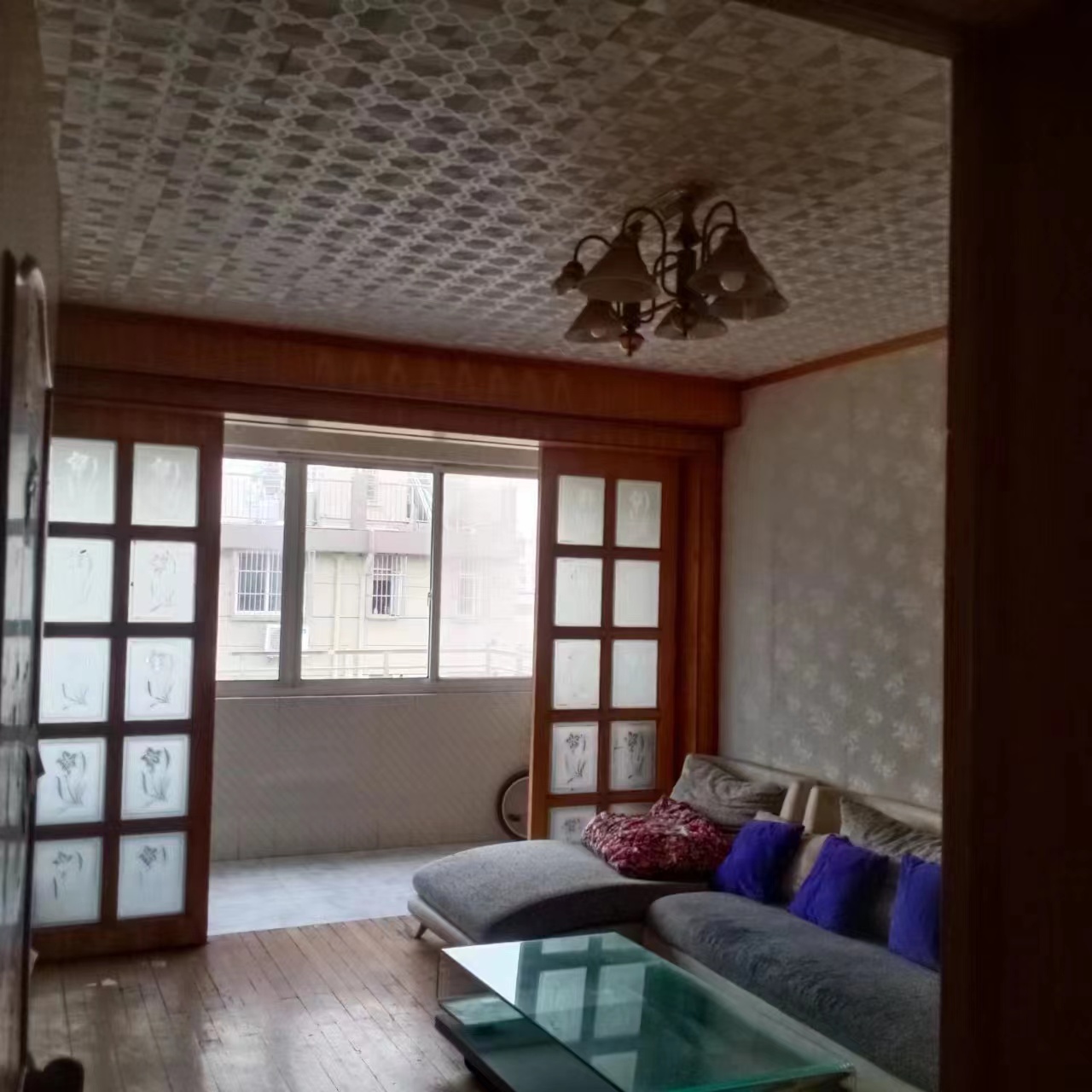 虹桥东村 4室2厅2卫 73m&sup2;