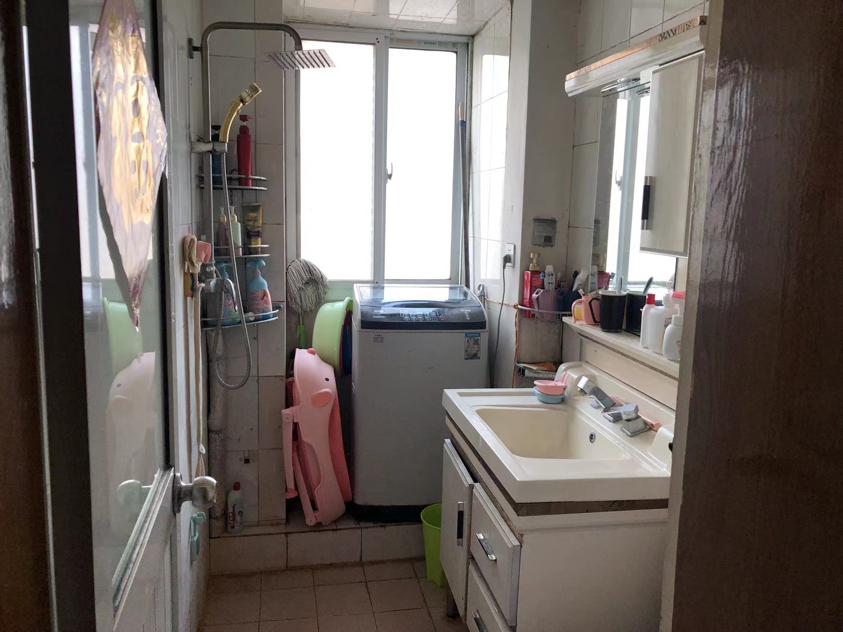 虹桥东村 4室2厅2卫 73m&sup2;