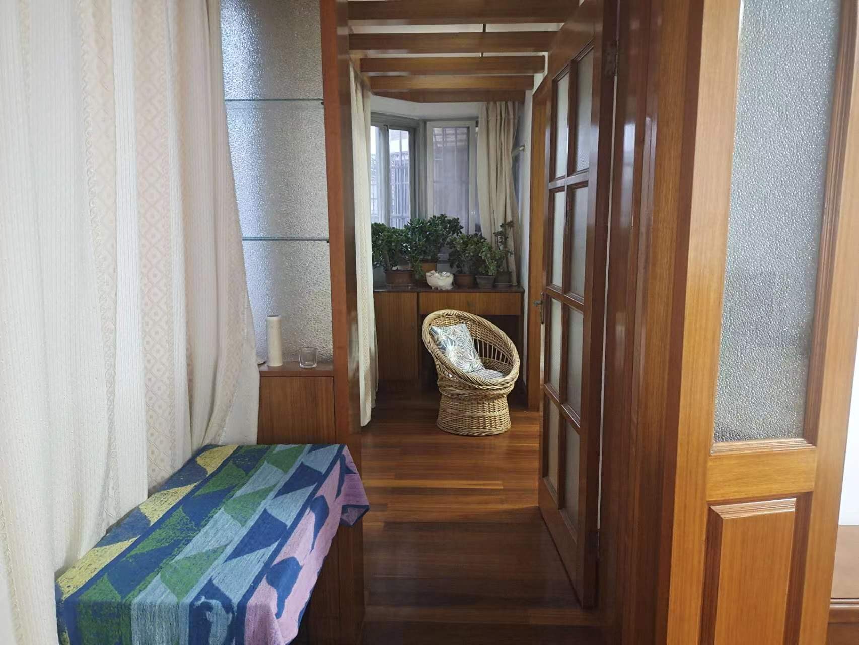 北濠顺遂楼 3室2厅1卫 135m&sup2;