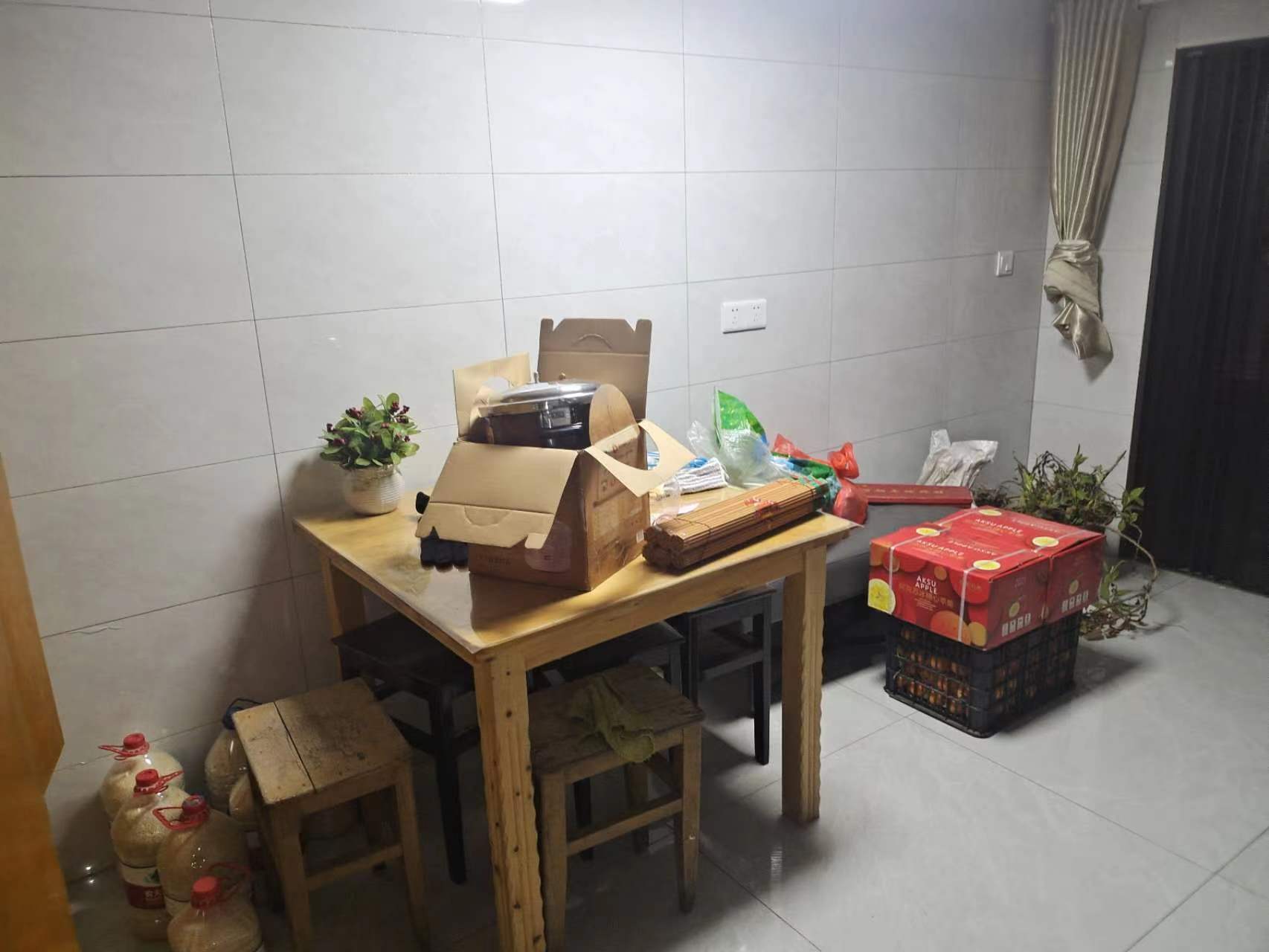 北濠顺遂楼 3室2厅1卫 135m&sup2;