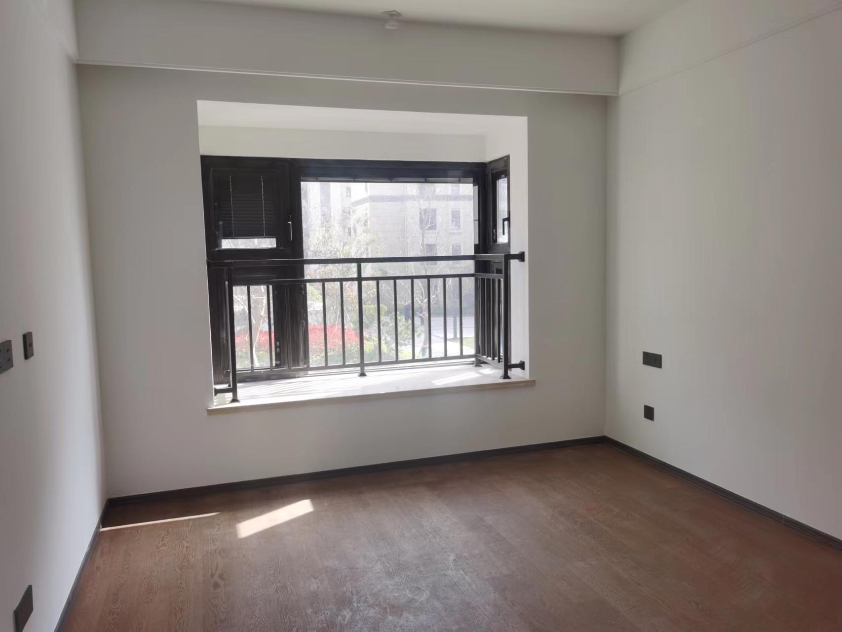 春风南岸东园 3室2厅2卫 121m&sup2;
