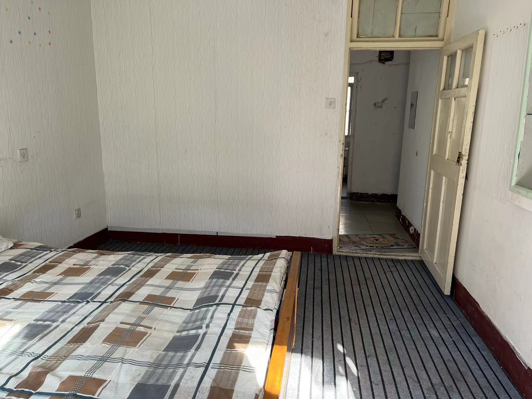 青年路新村 1室1厅1卫 41m&sup2;