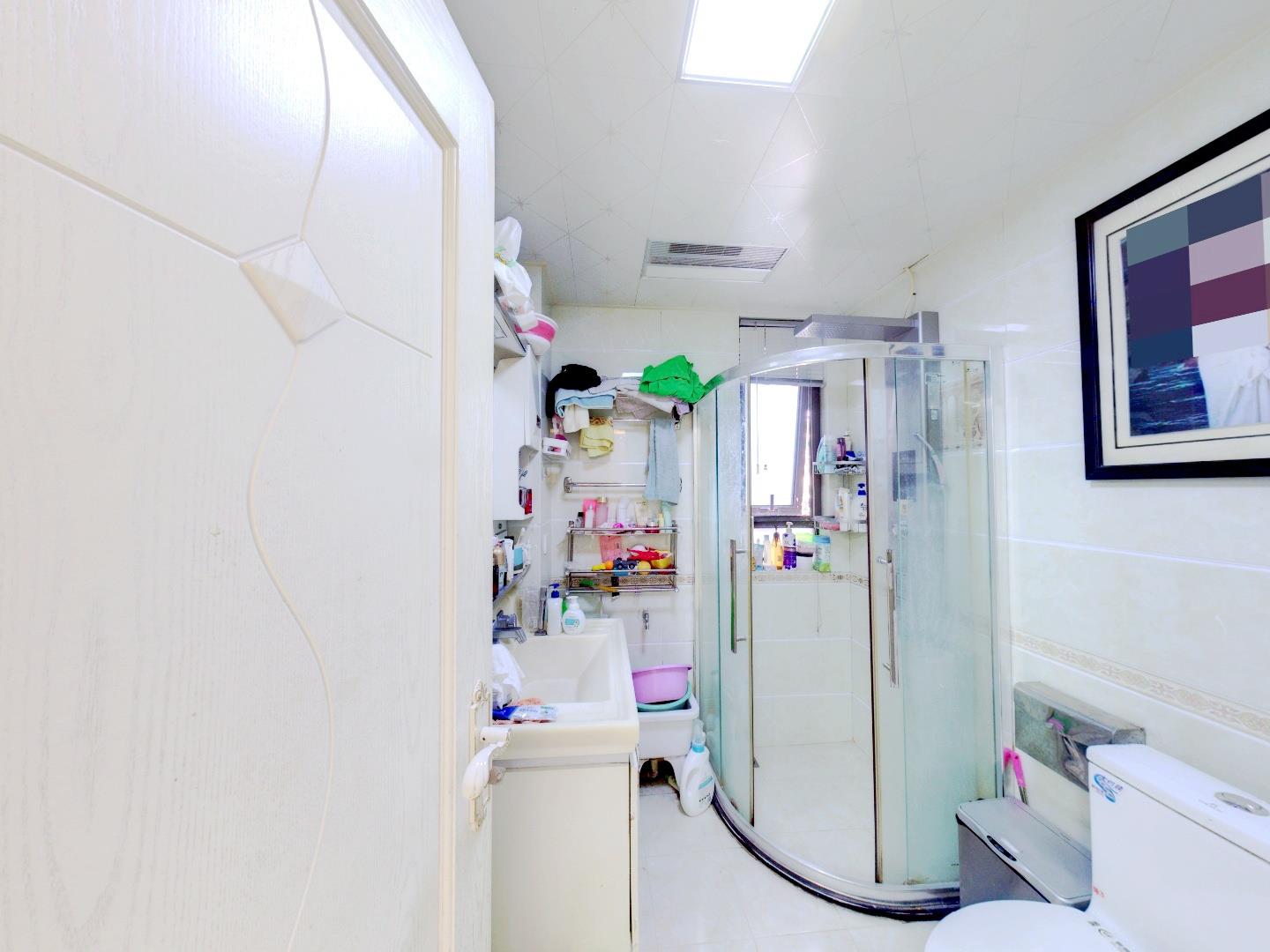 华强城 3室2厅1卫 100.33m&sup2;