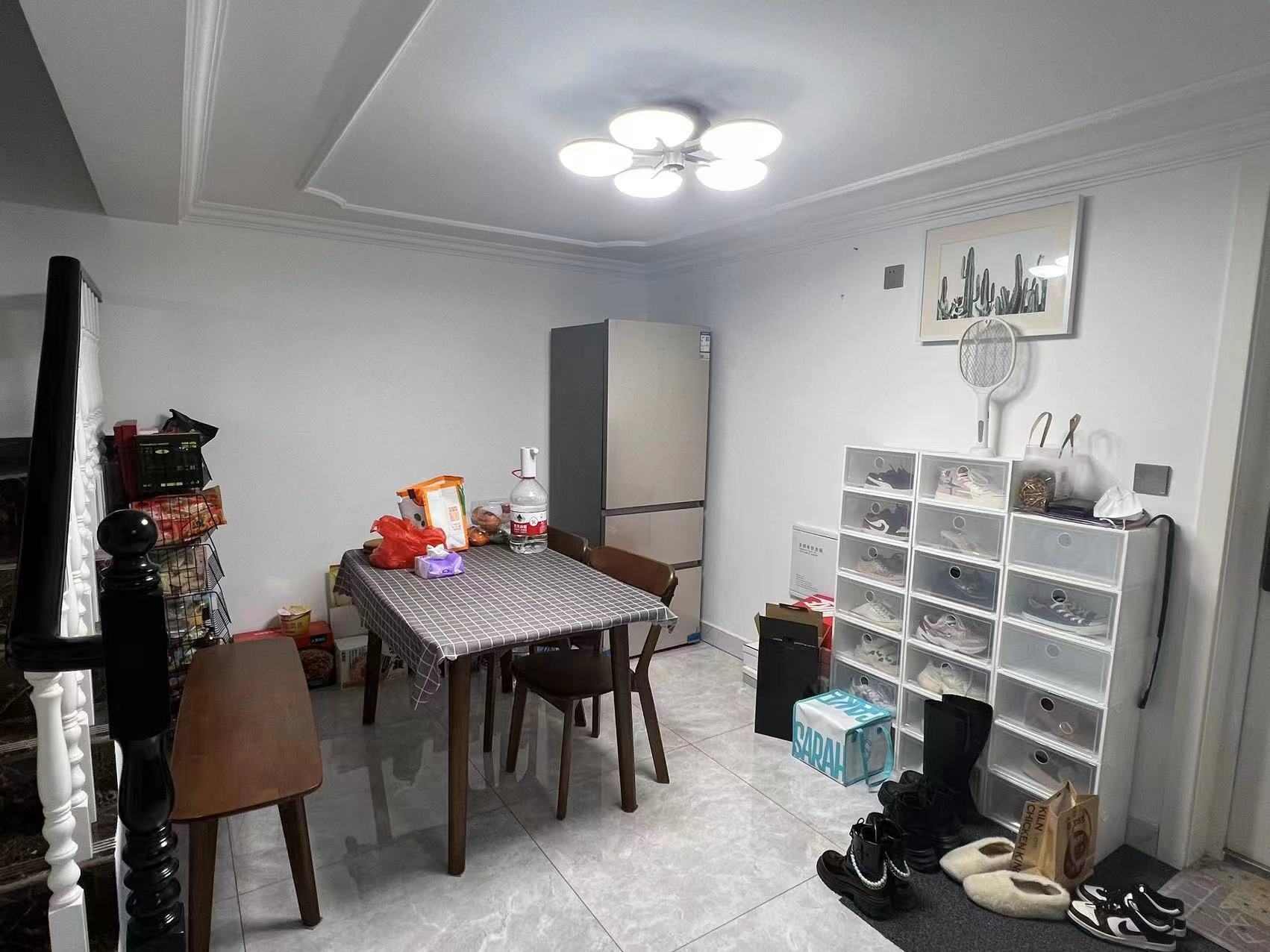 纽约时代 3室2厅2卫 60.00m&sup2;
